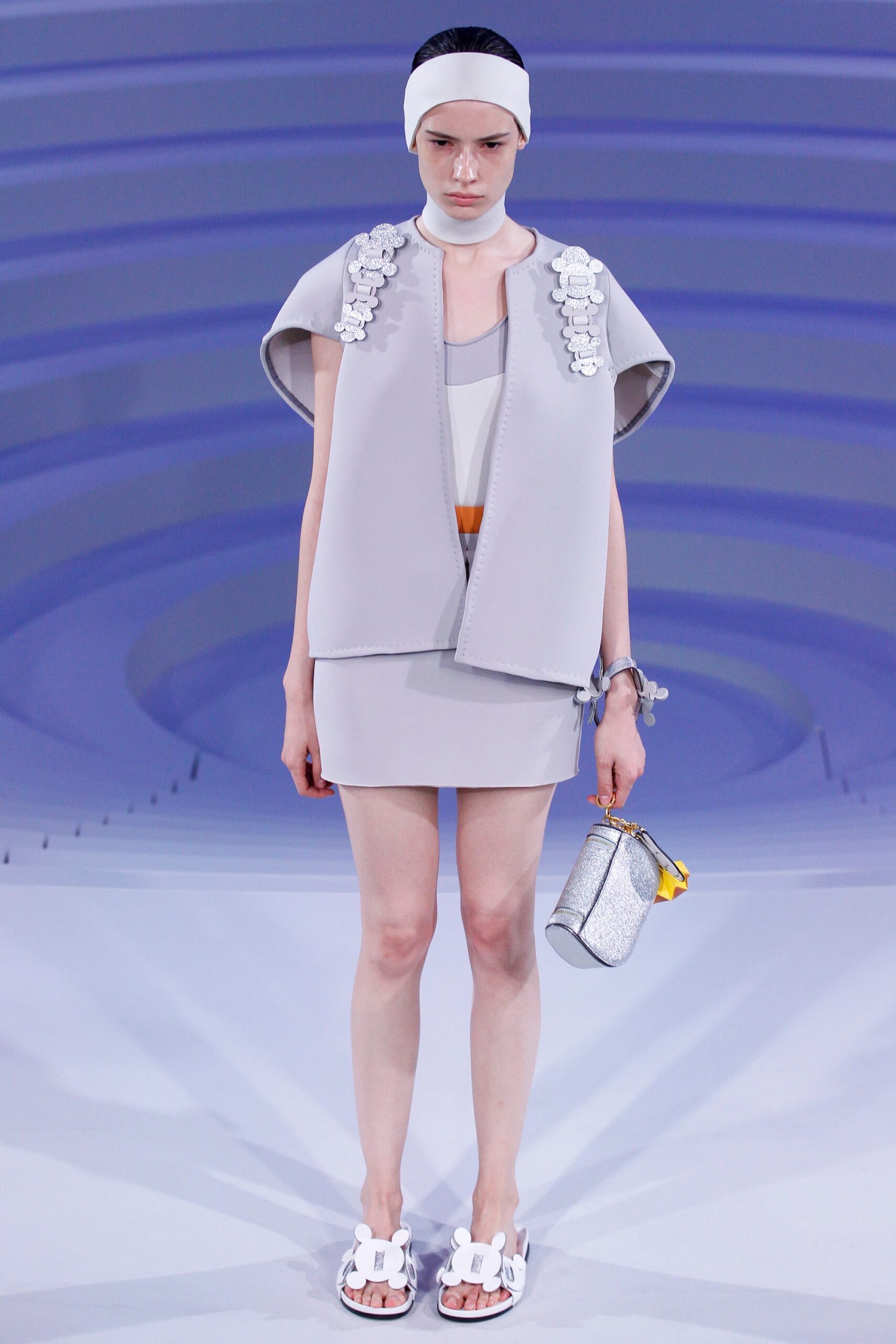 gray relaxed top with mini skirt