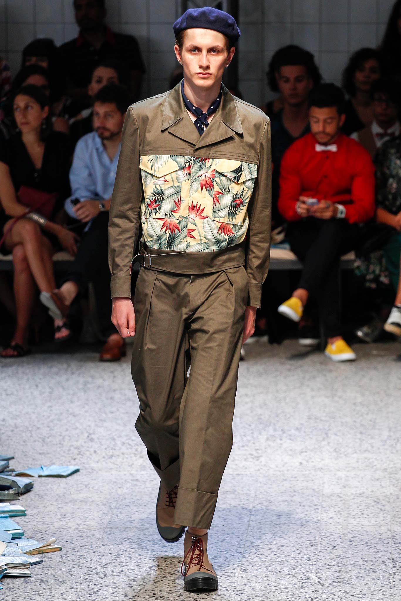 green cotton long-sleeve collared relaxed printed shirt