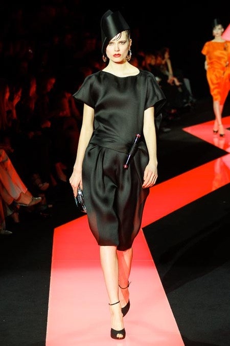 black silk relaxed dress with hat