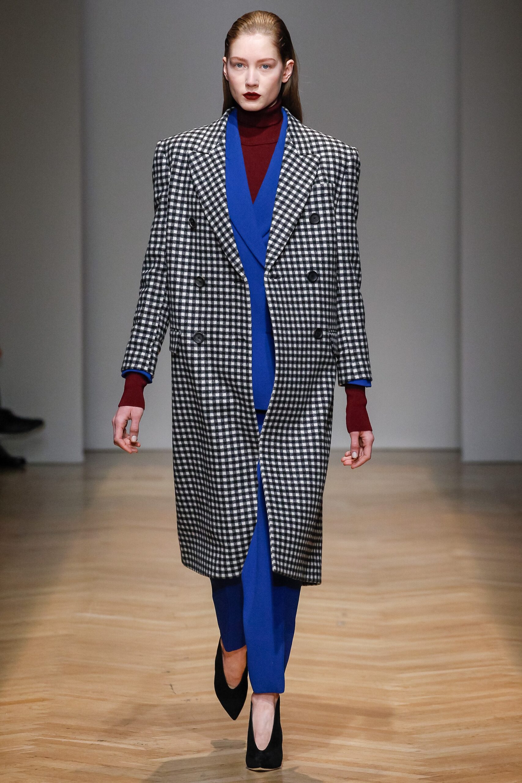 black wool long-sleeve double-breasted oversized checked coat