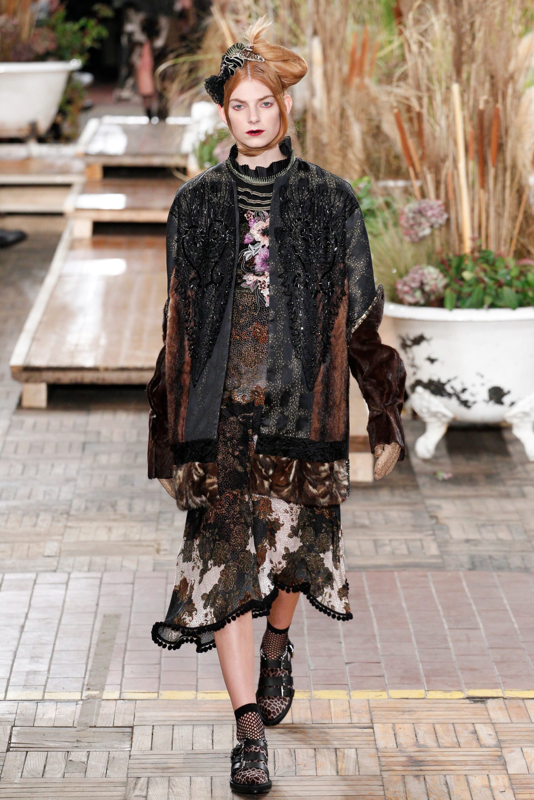 black velvet long-sleeve collared relaxed embroidered draped coat