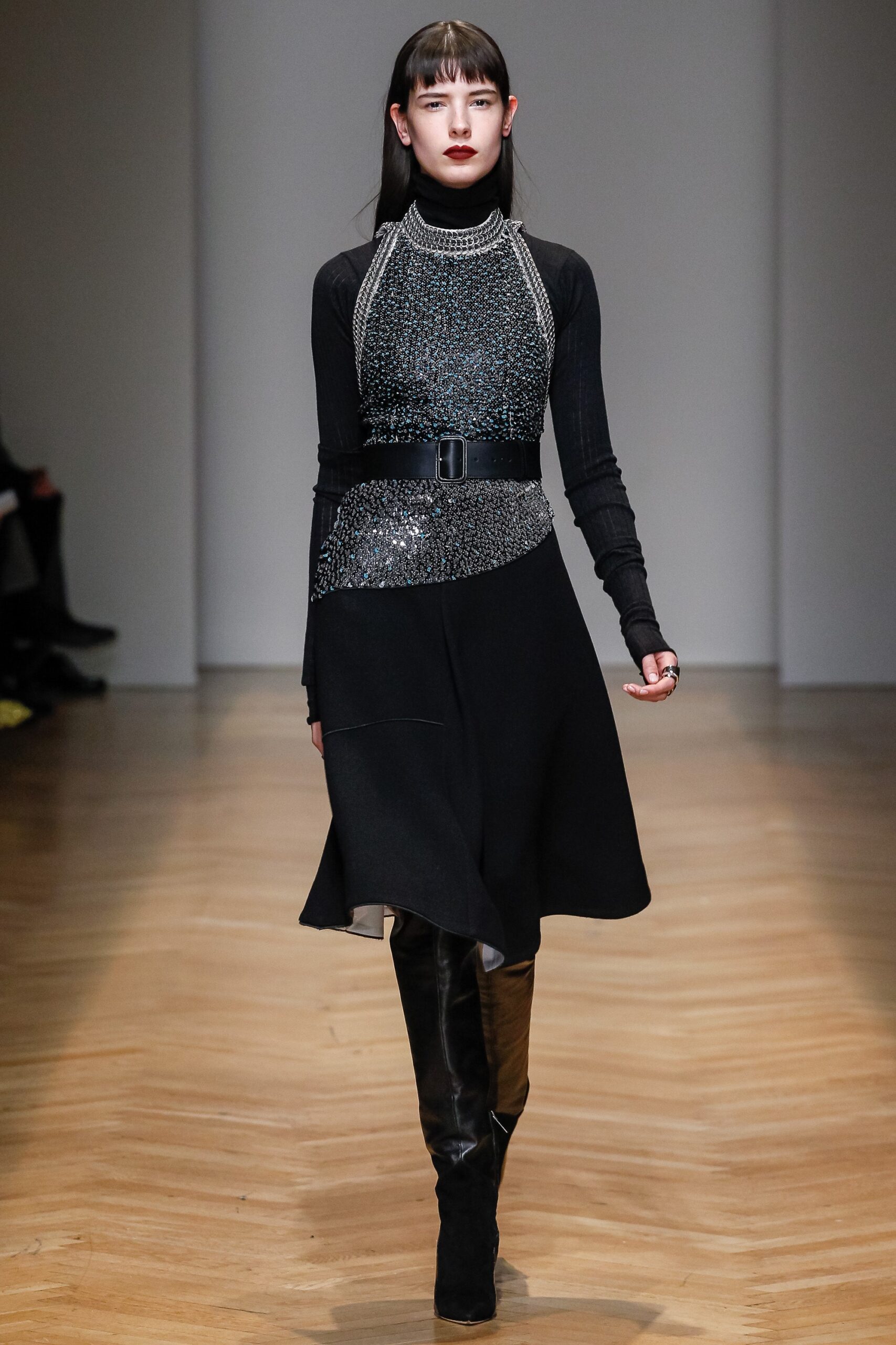 black fitted midi dress