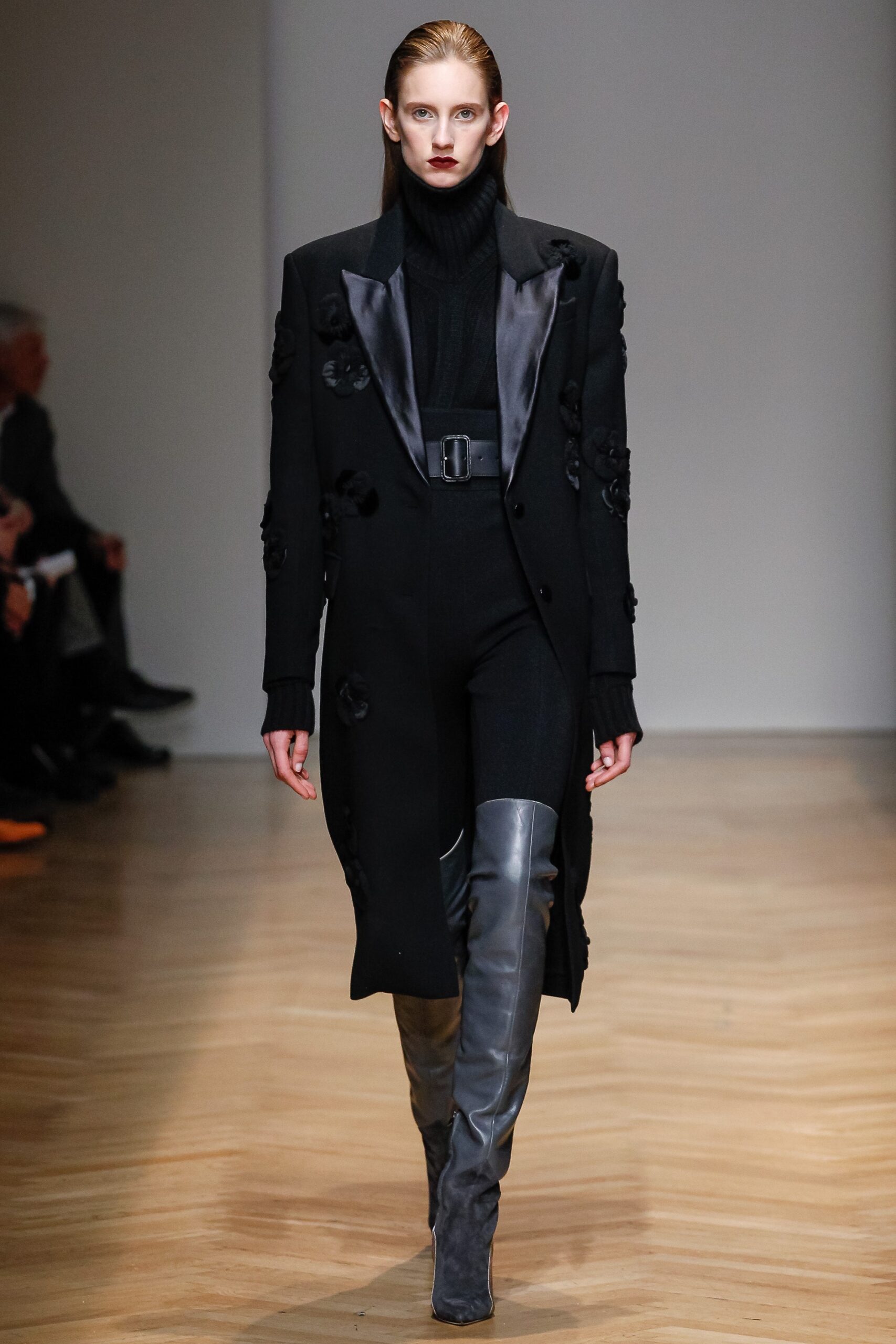 black wool long-sleeve collared fitted buttoned layered coat