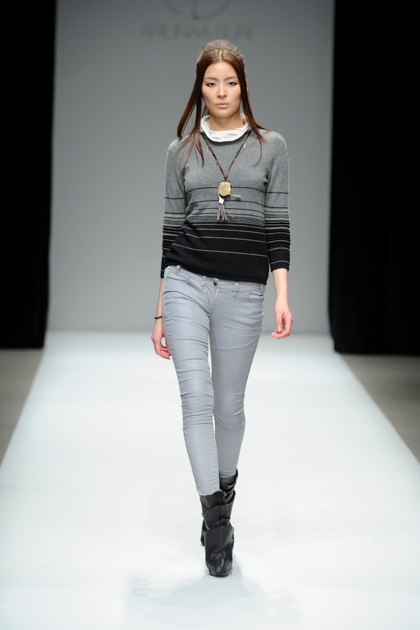 gray fitted sweater with jeans