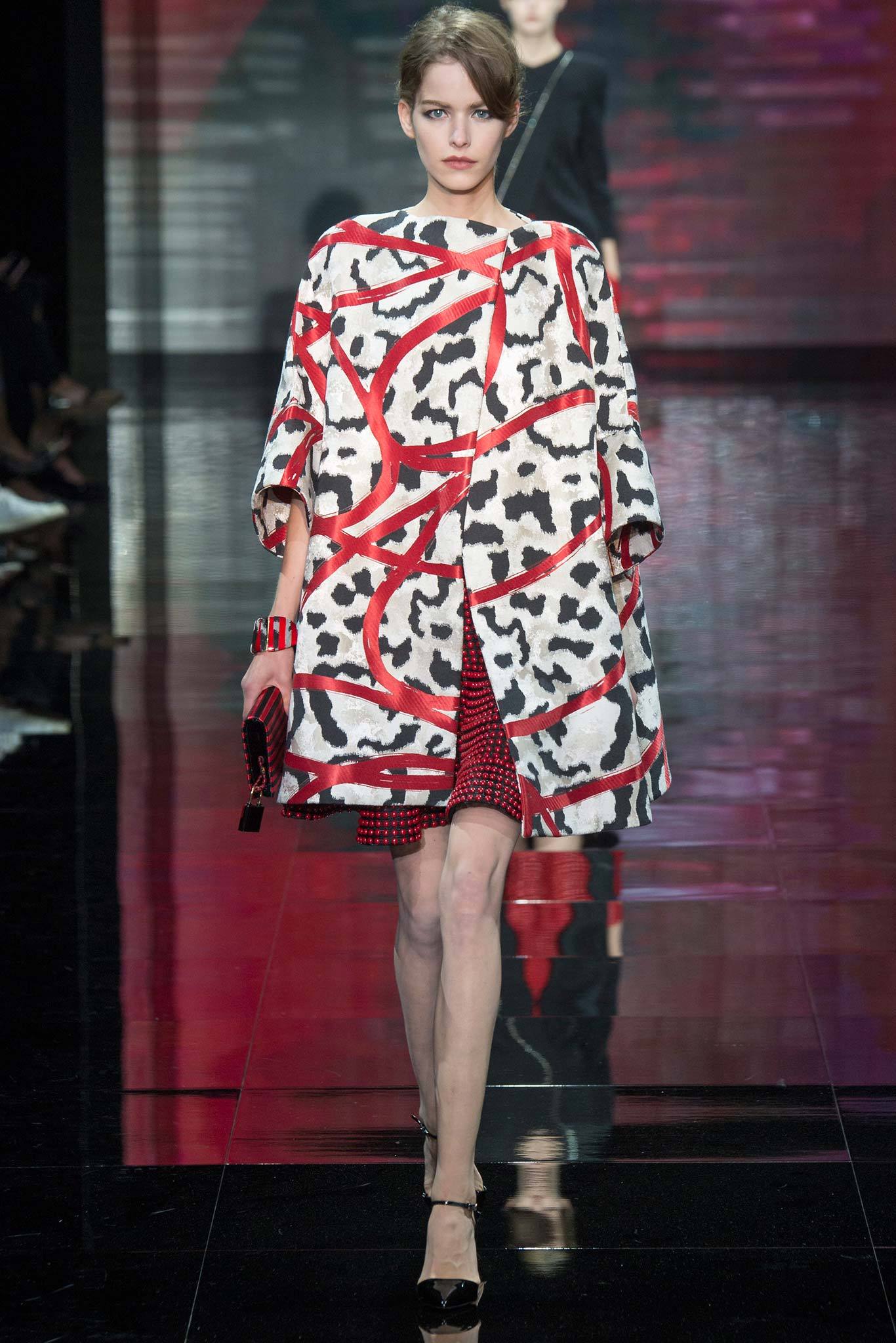 red wool long-sleeve collared relaxed printed coat