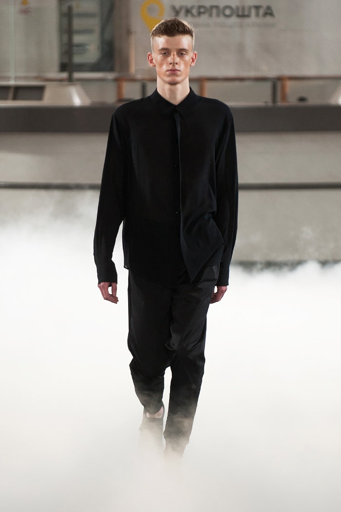 black relaxed shirt and slim pants