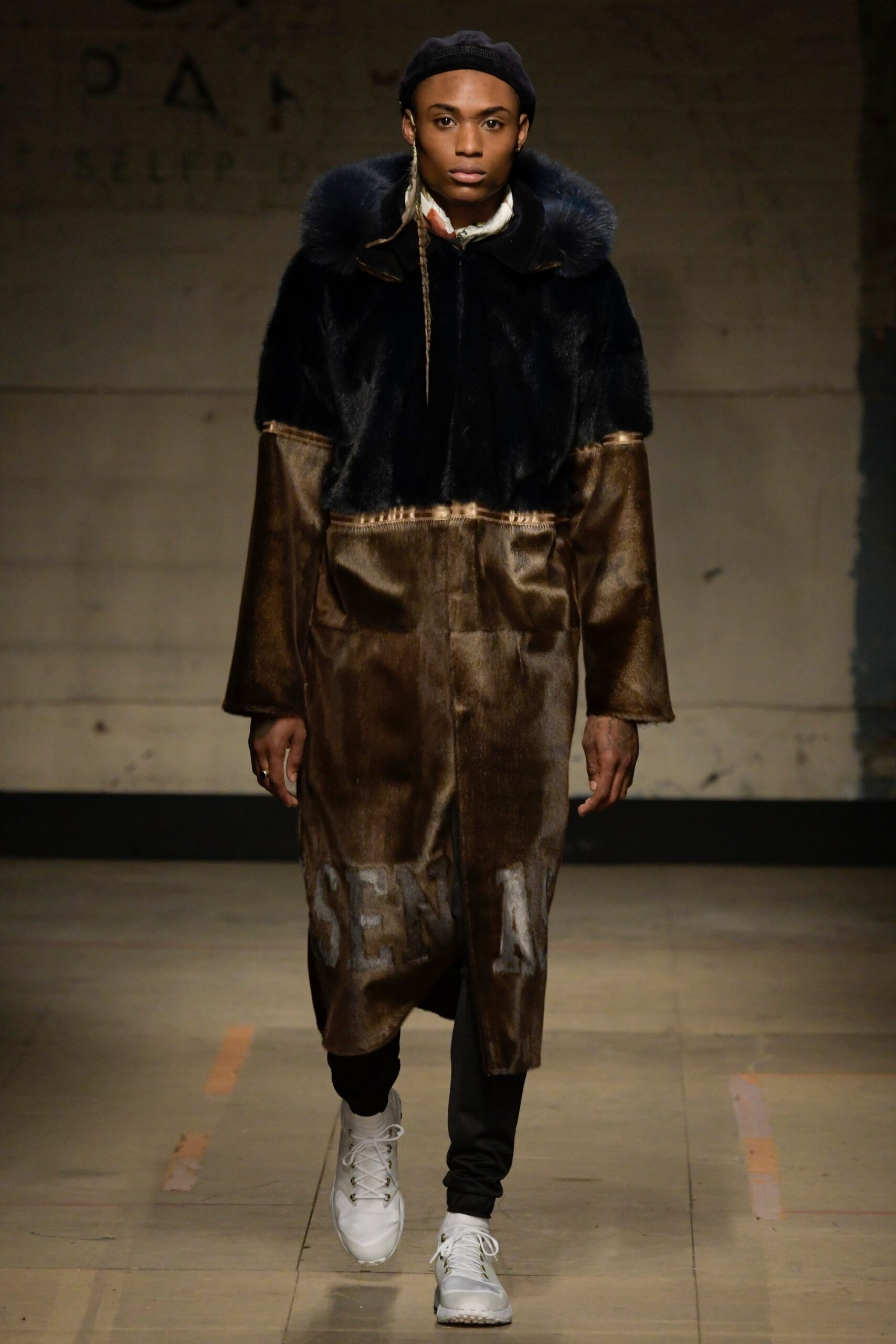 brown fur long-sleeve collared fitted zippered pockets coat