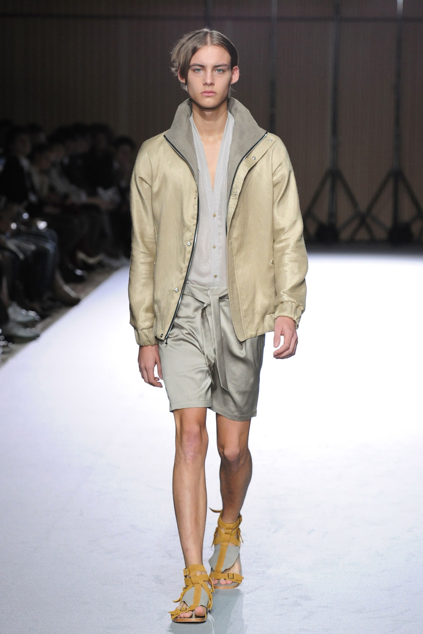 beige relaxed jacket with gray shorts