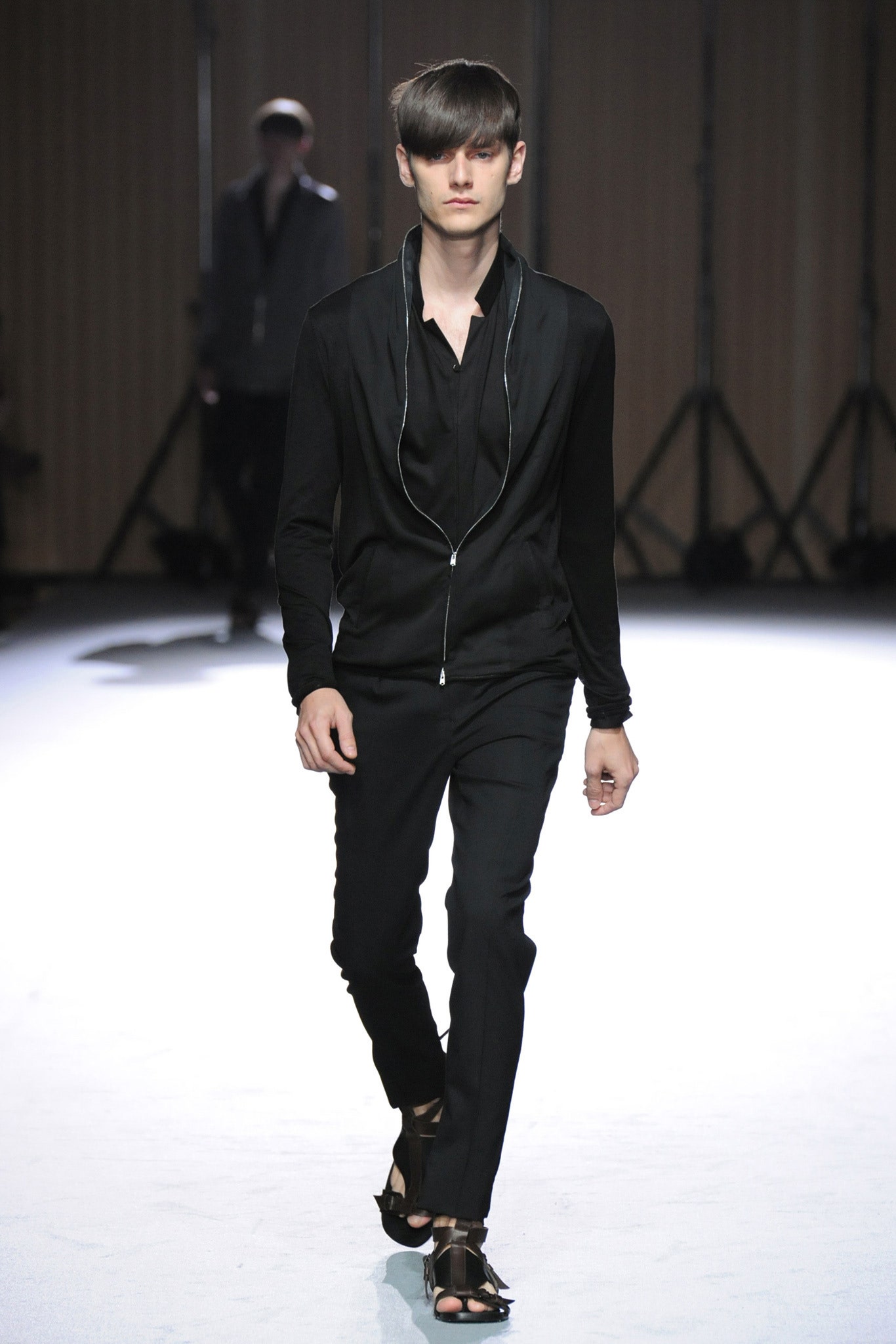 black fitted jacket and pants
