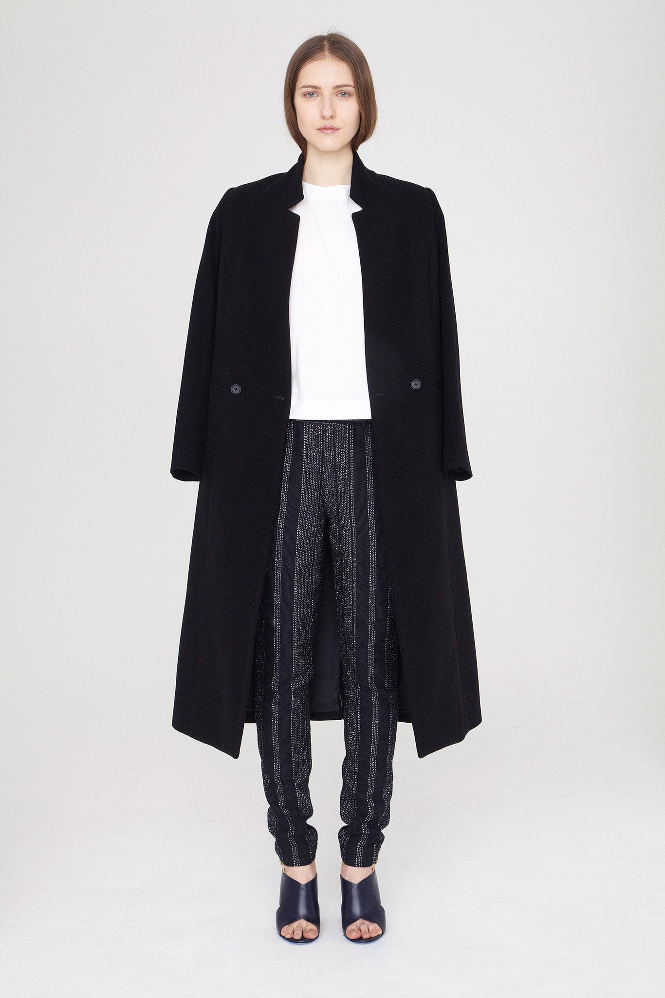 black long-sleeve collared relaxed buttoned coat
