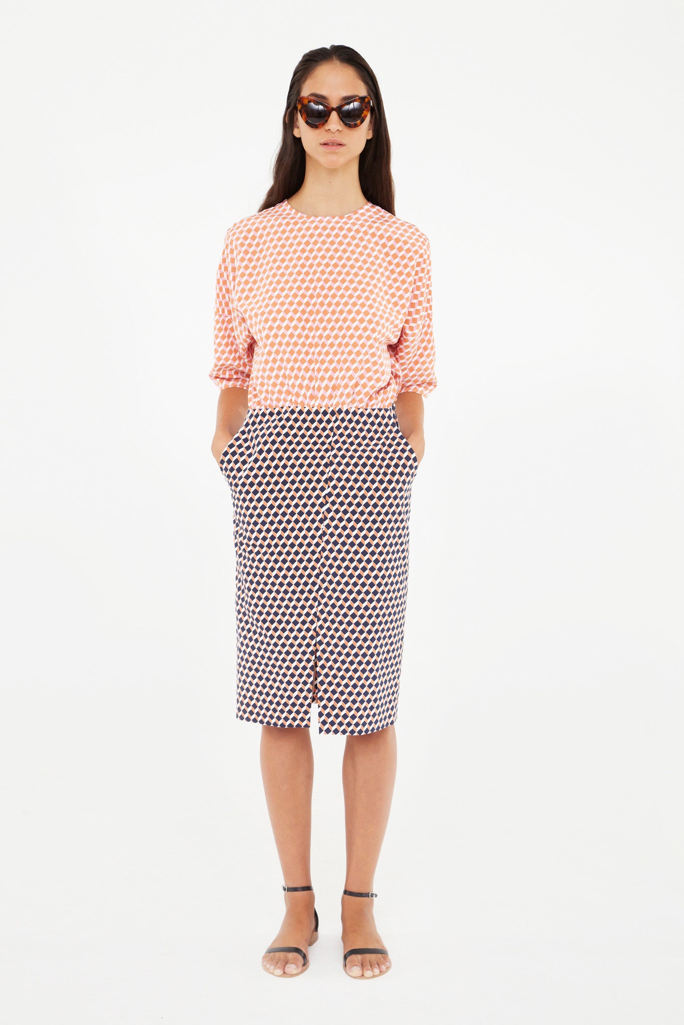 pink short-sleeve collared relaxed printed top