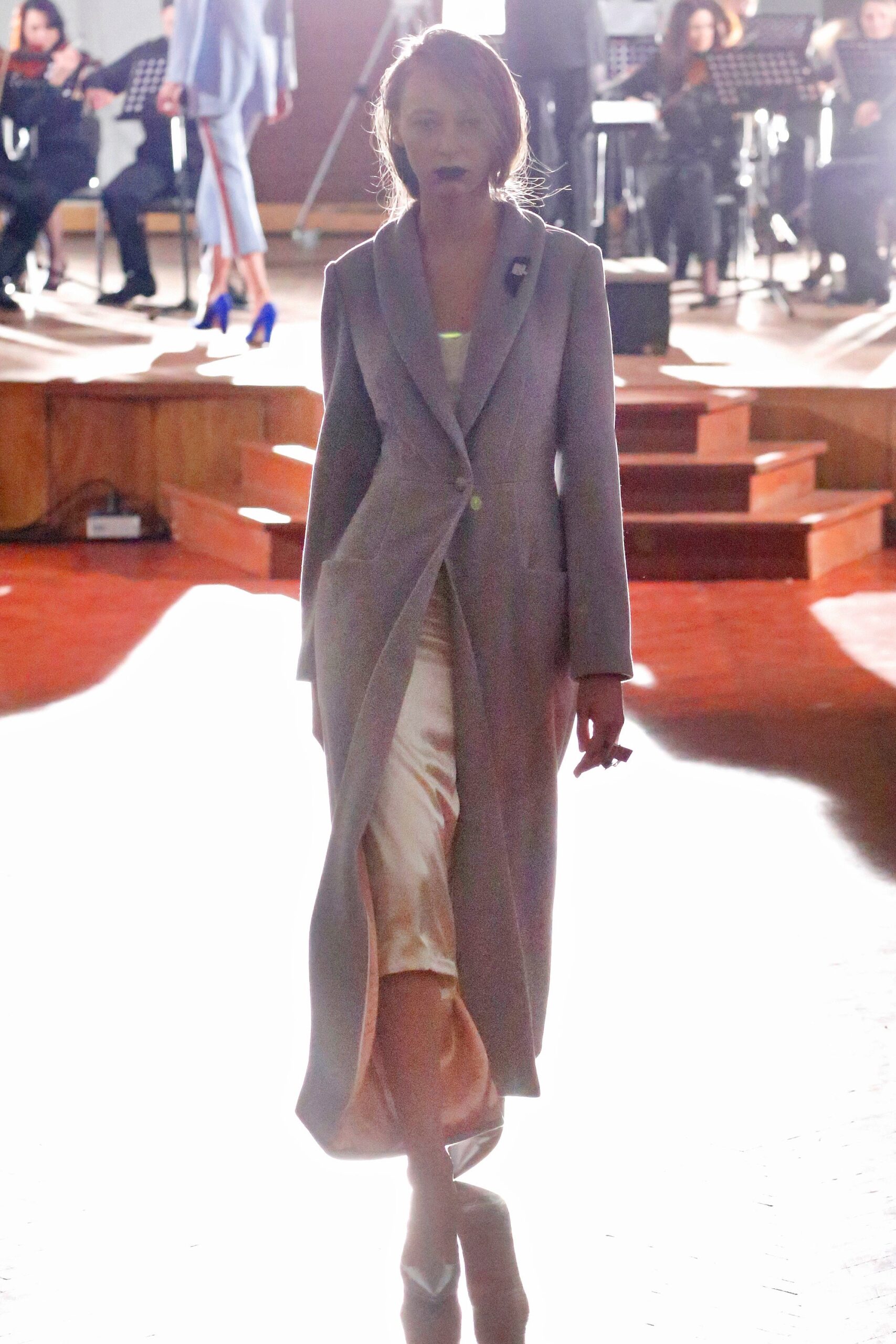gray wool long-sleeve collared tailored buttoned maxi coat