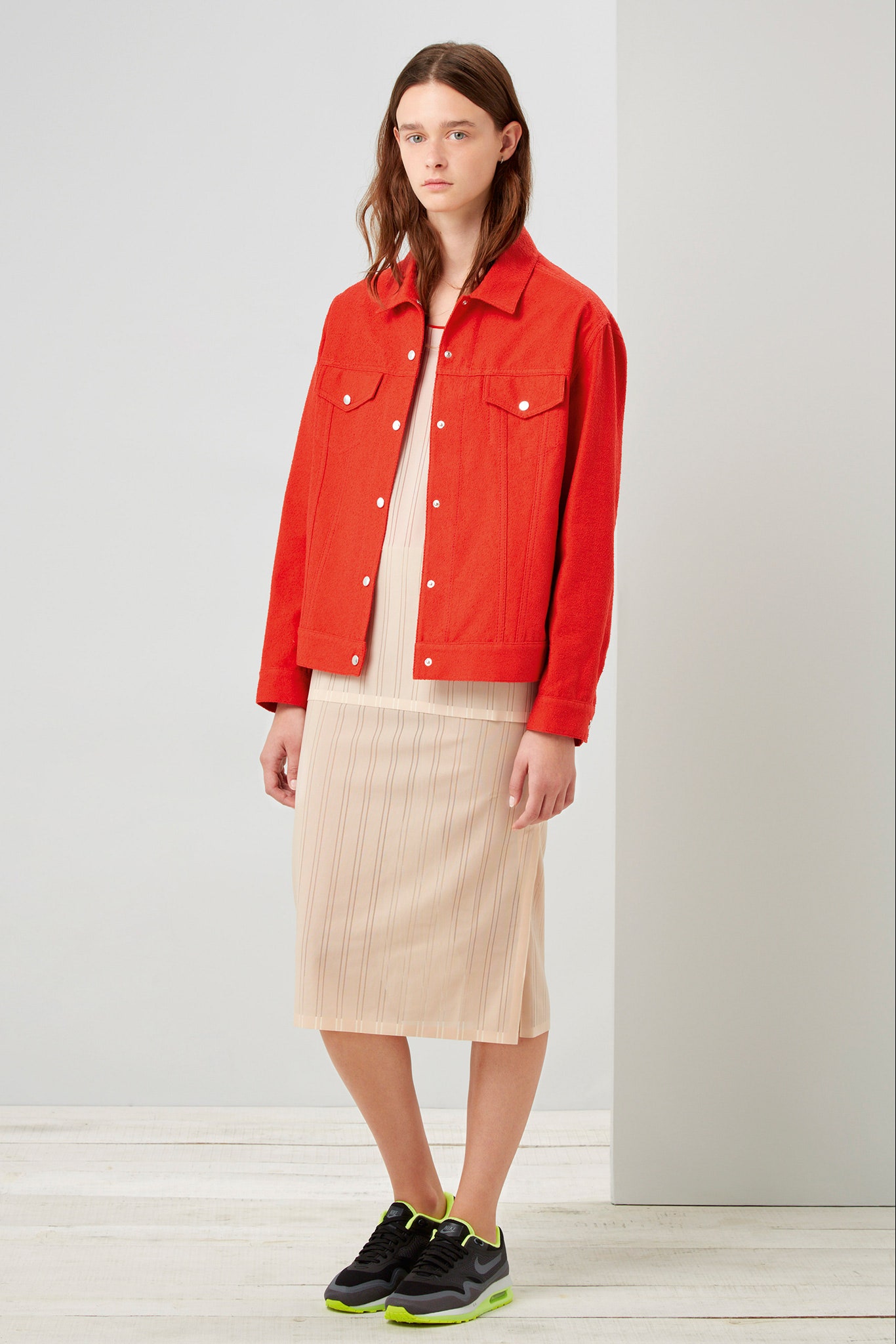 red cotton long-sleeve collared relaxed buttoned jacket