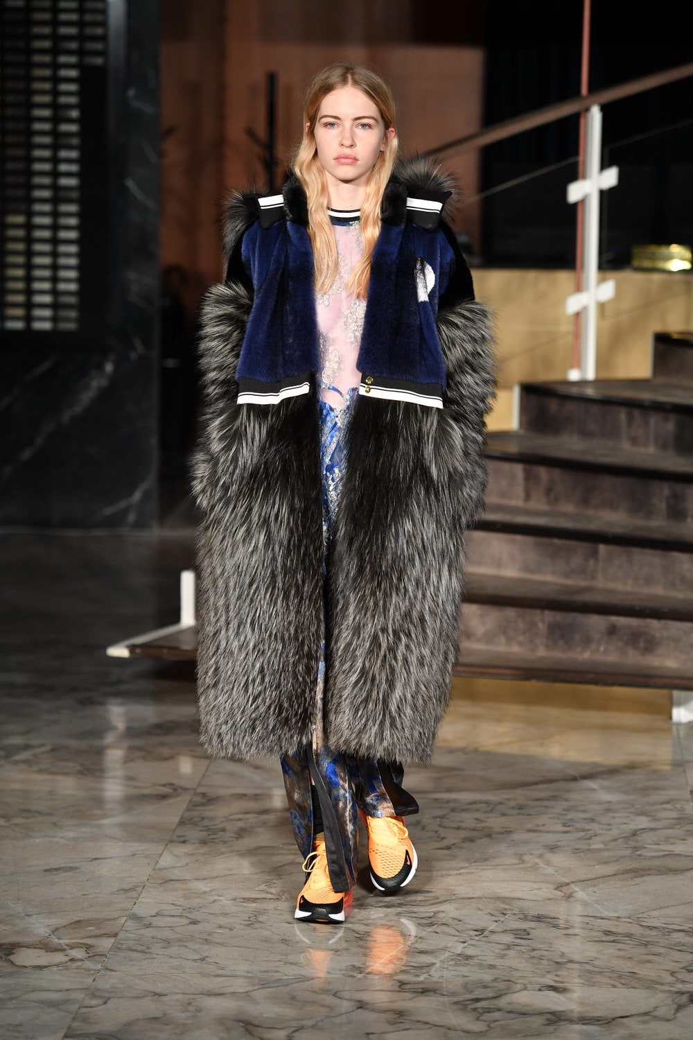 black fur long-sleeve relaxed layered textured coat
