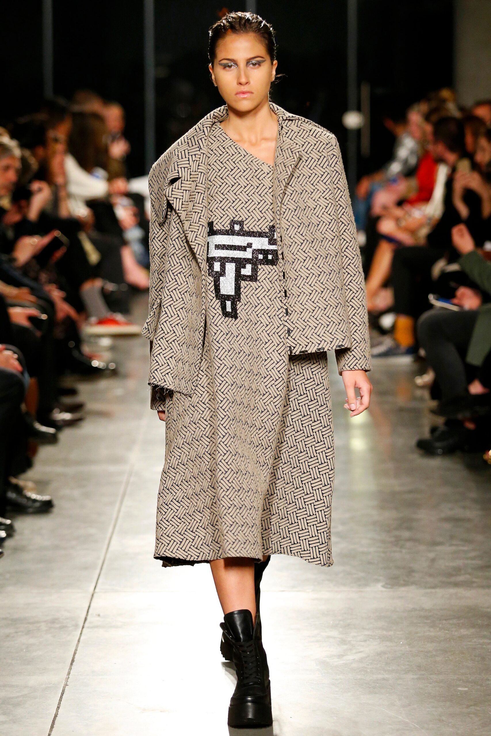 beige wool long-sleeve collared relaxed layered buttoned coat
