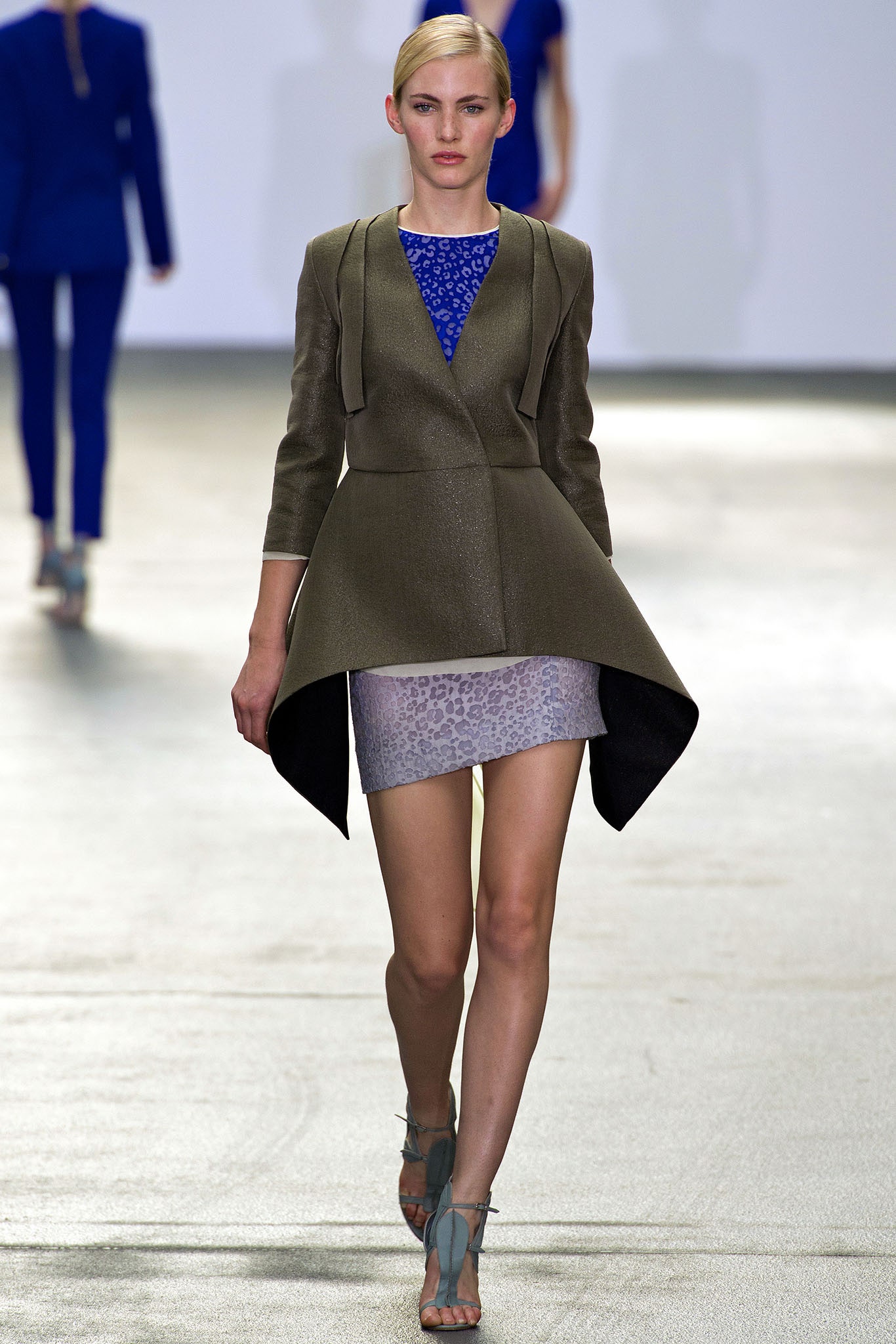green wool long-sleeve collared structured zippered jacket
