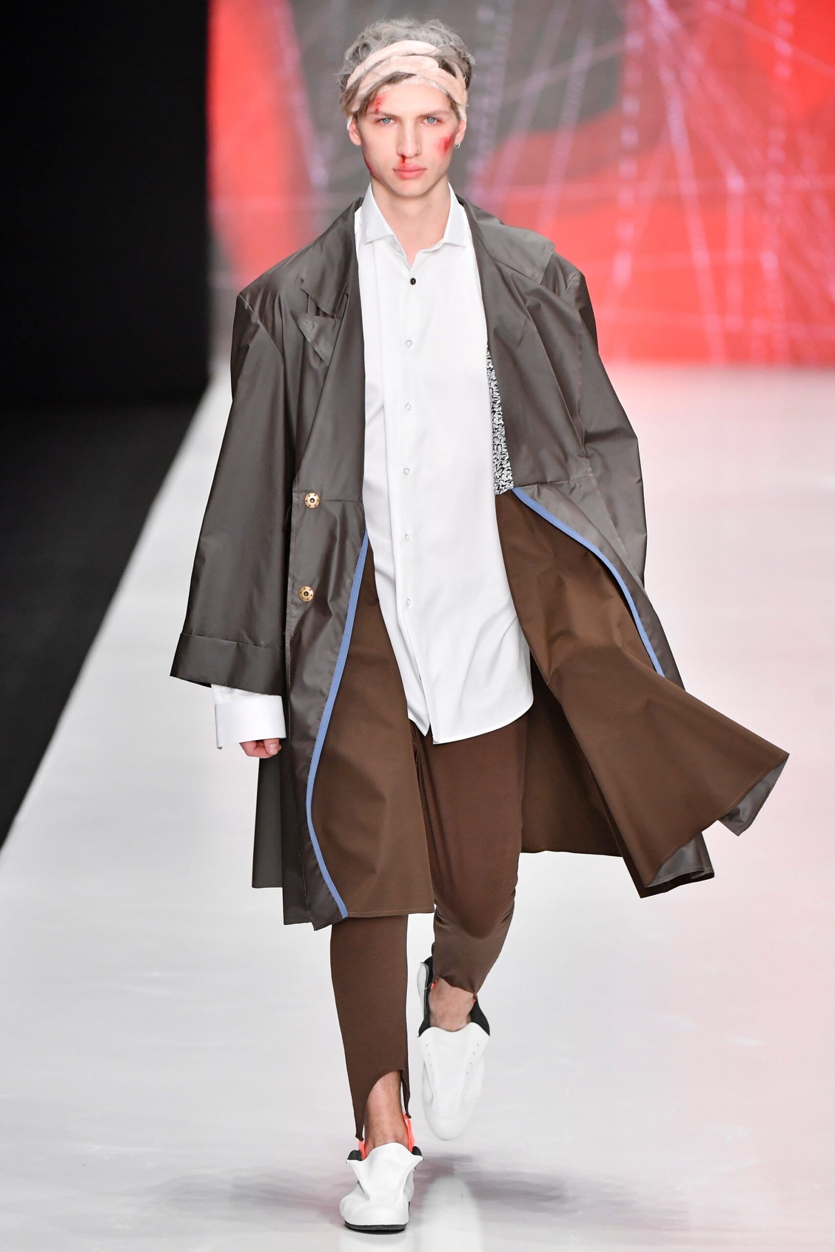 gray coat white shirt brown pants