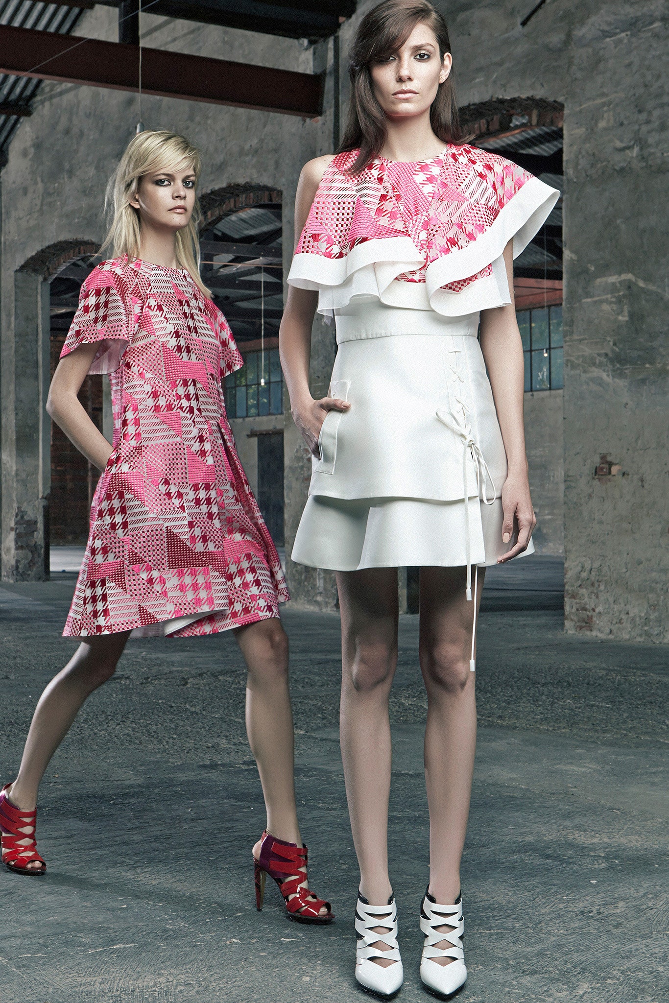 pink cotton short-sleeve off-shoulder fitted pleated printed dress