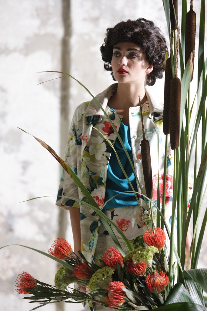 white cotton long-sleeve collared fitted floral jacket