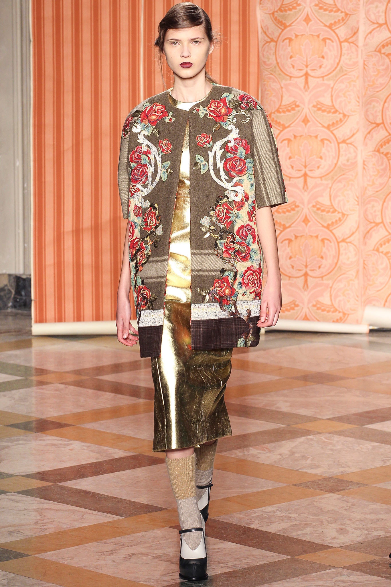 green silk short-sleeve relaxed embroidered cape