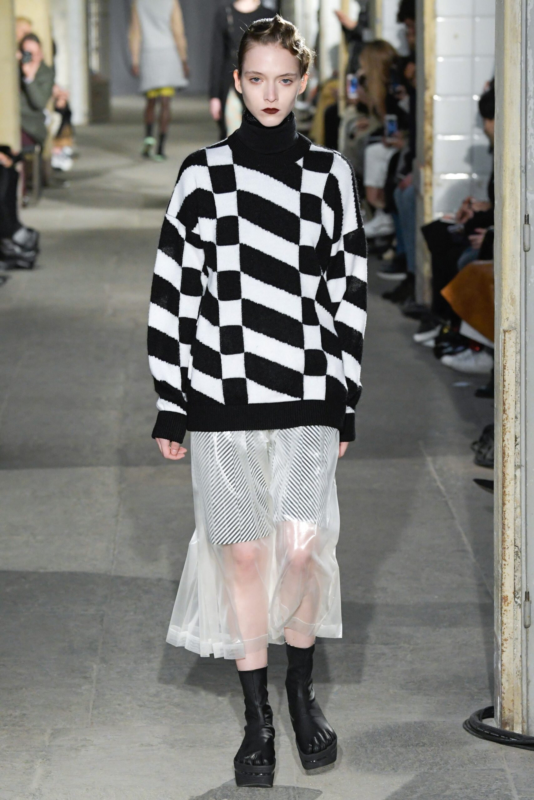 black wool long-sleeve turtleneck fitted checked sweater