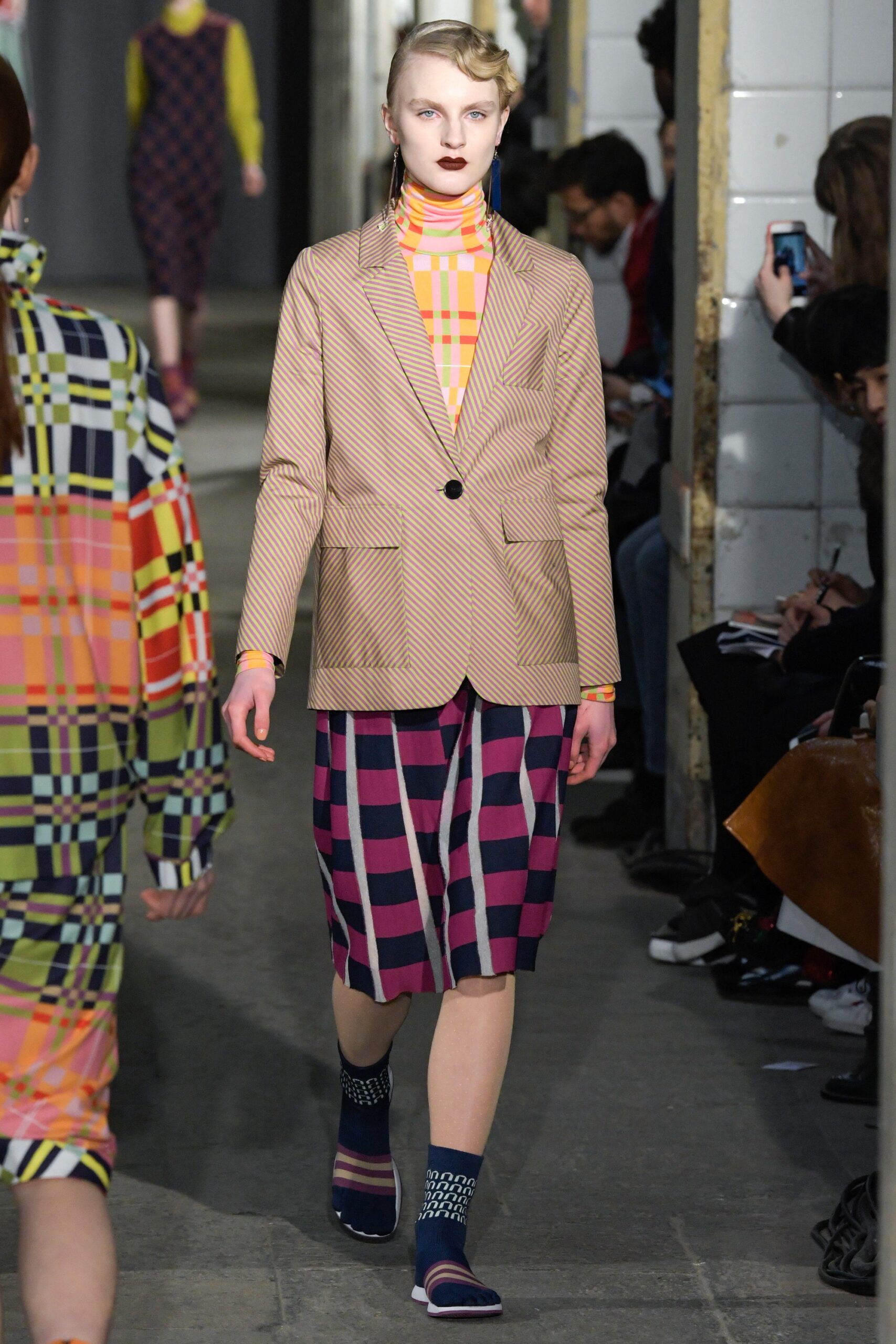 beige cotton long-sleeve collared tailored striped buttoned blazer