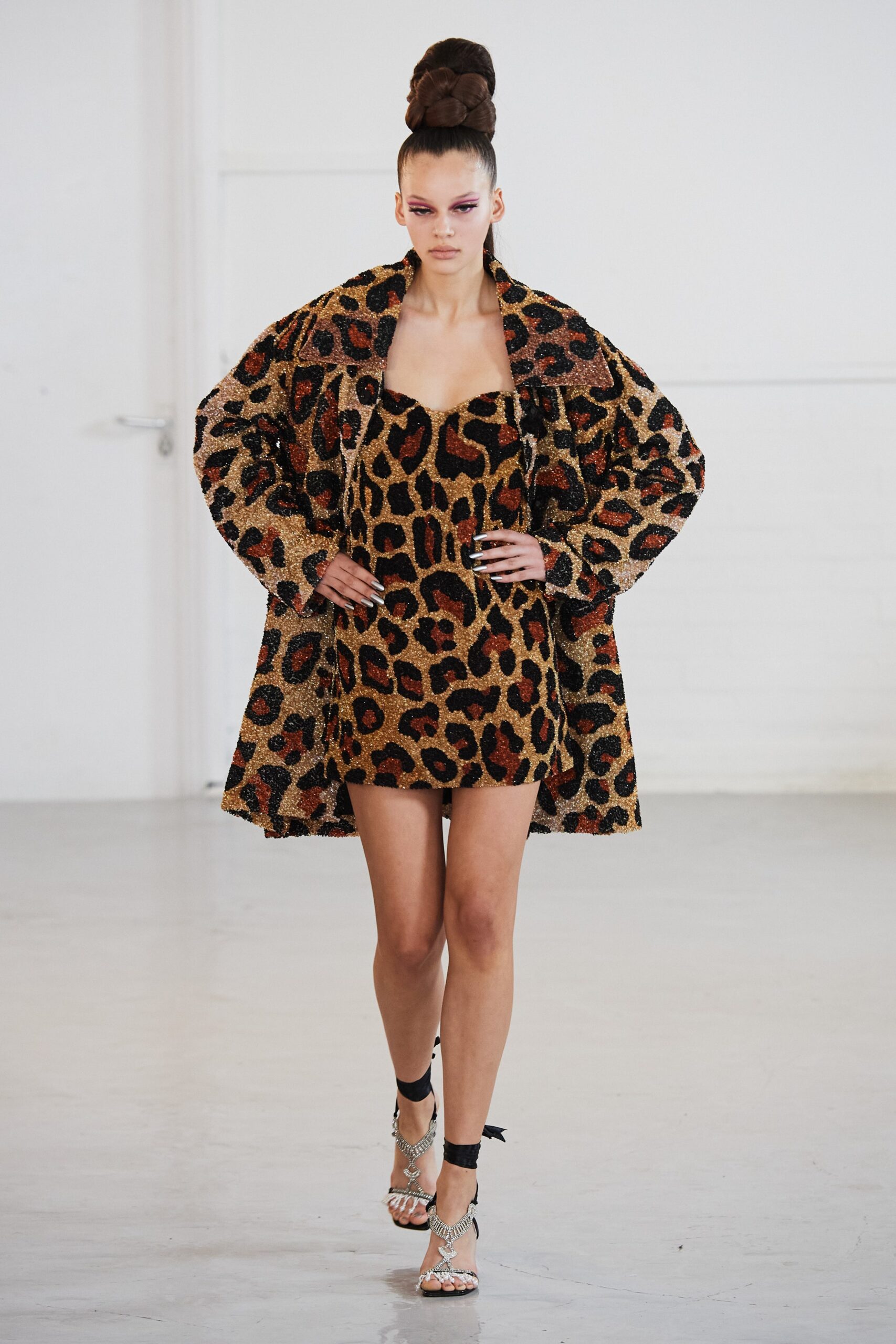 multi sleeveless square-neck fitted animal-print mini dress