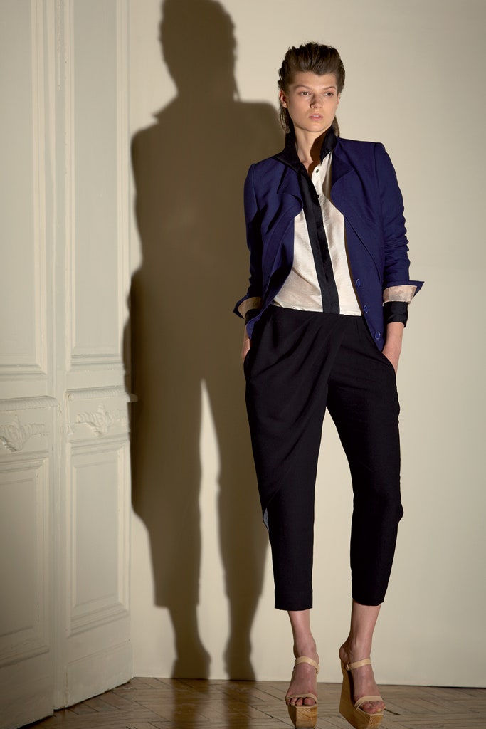 blue cotton long-sleeve collared tailored zippered jacket
