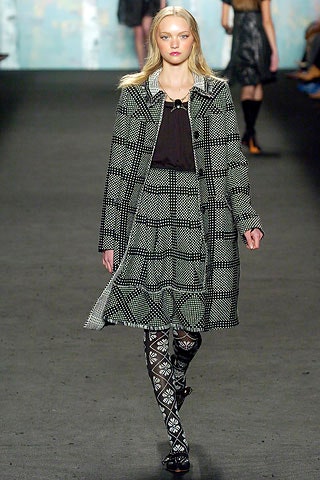 black wool long-sleeve collared fitted checked buttoned coat