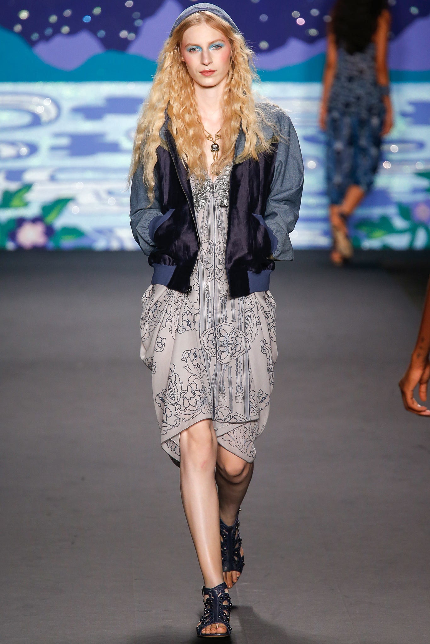 blue denim long-sleeve collared relaxed zippered jacket