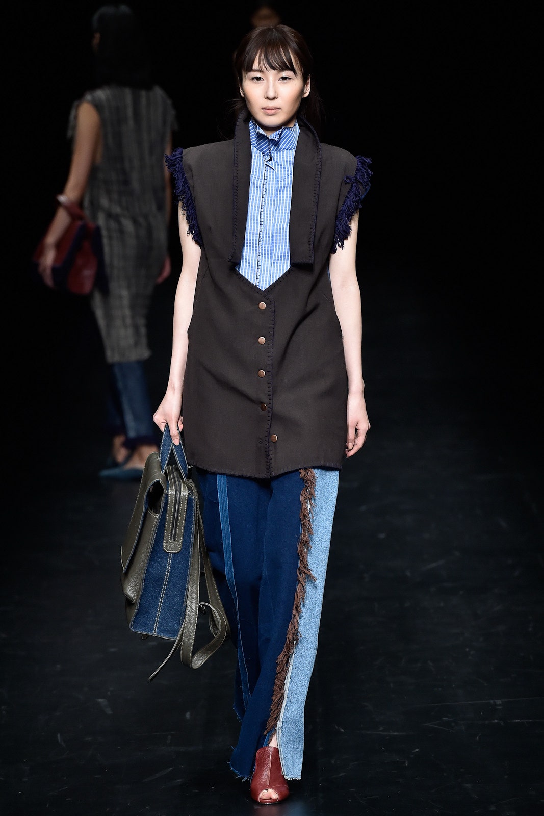 black relaxed top with fringes