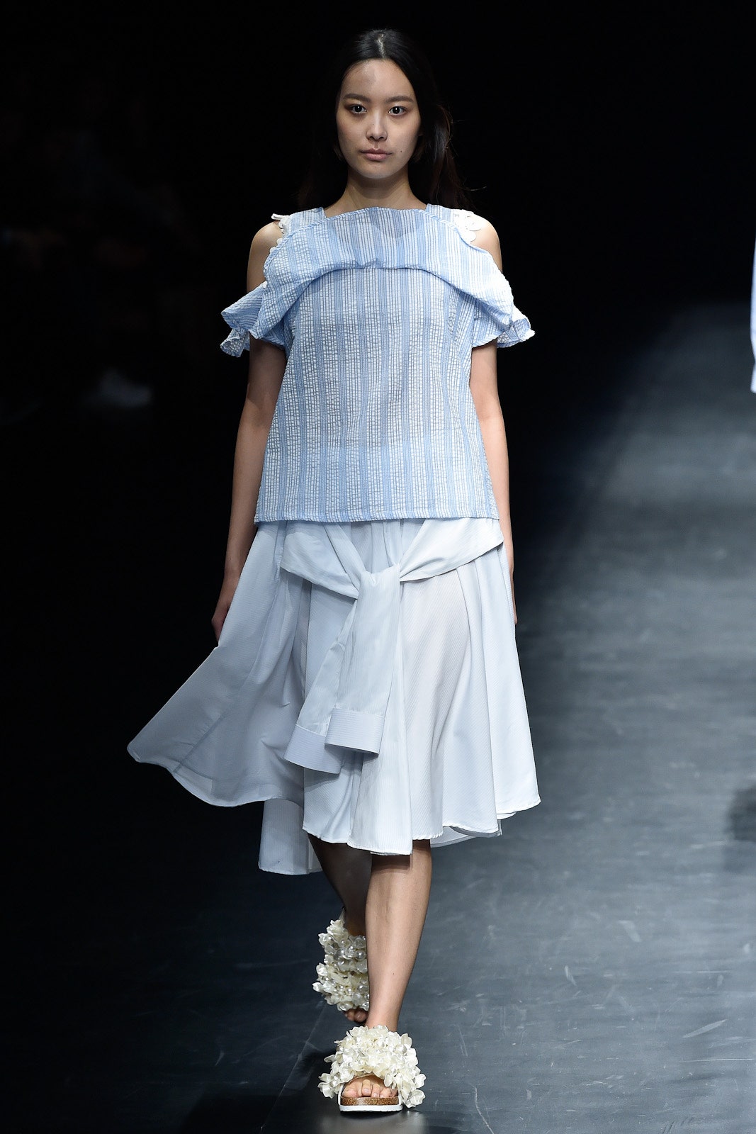 blue and white ruffled top with midi skirt