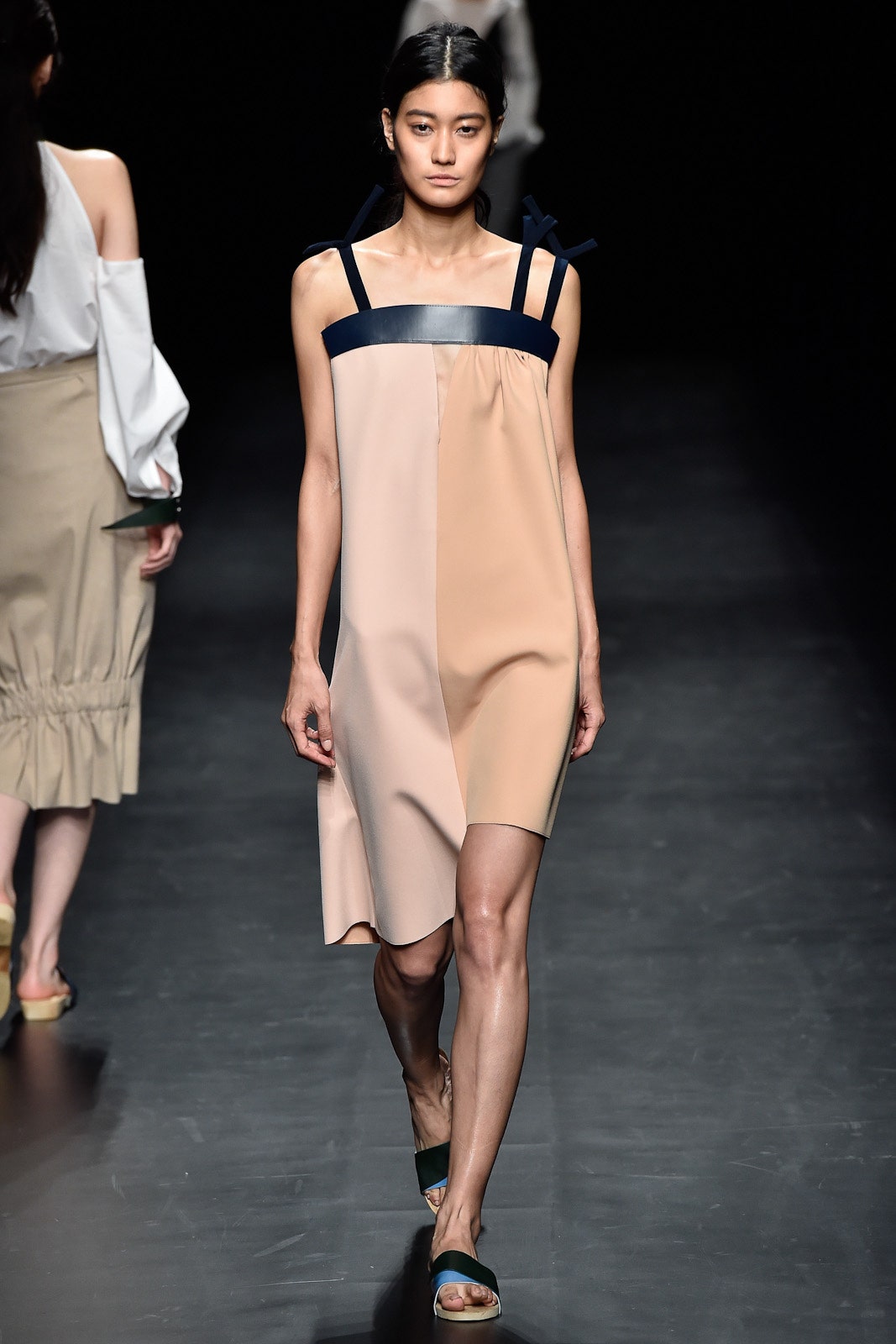 beige and blue color-blocked dress