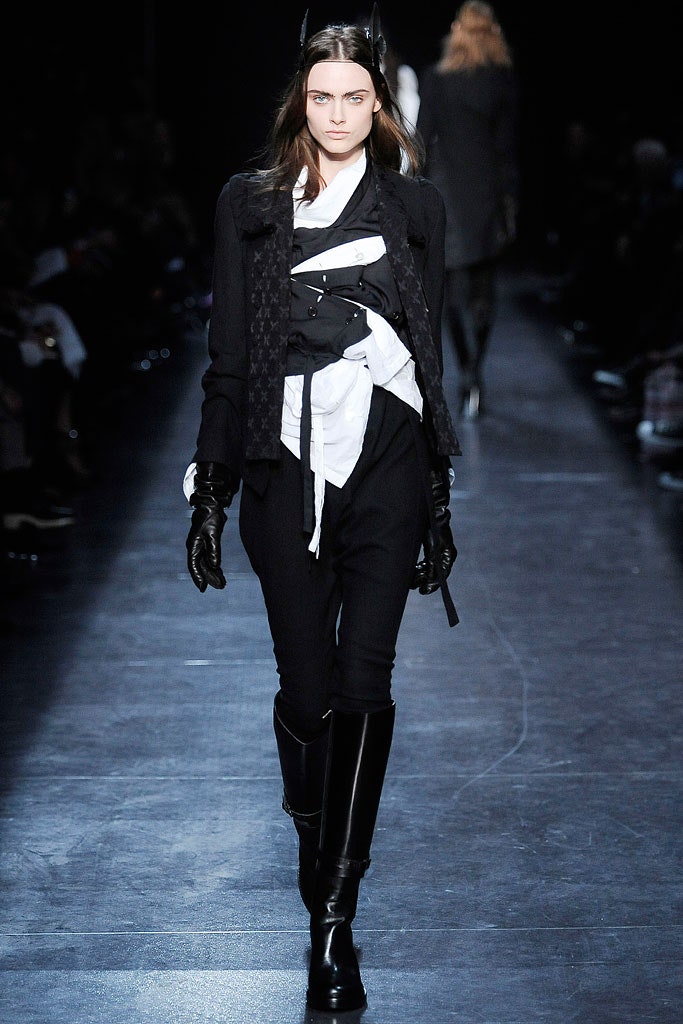black jacket white blouse slim pants