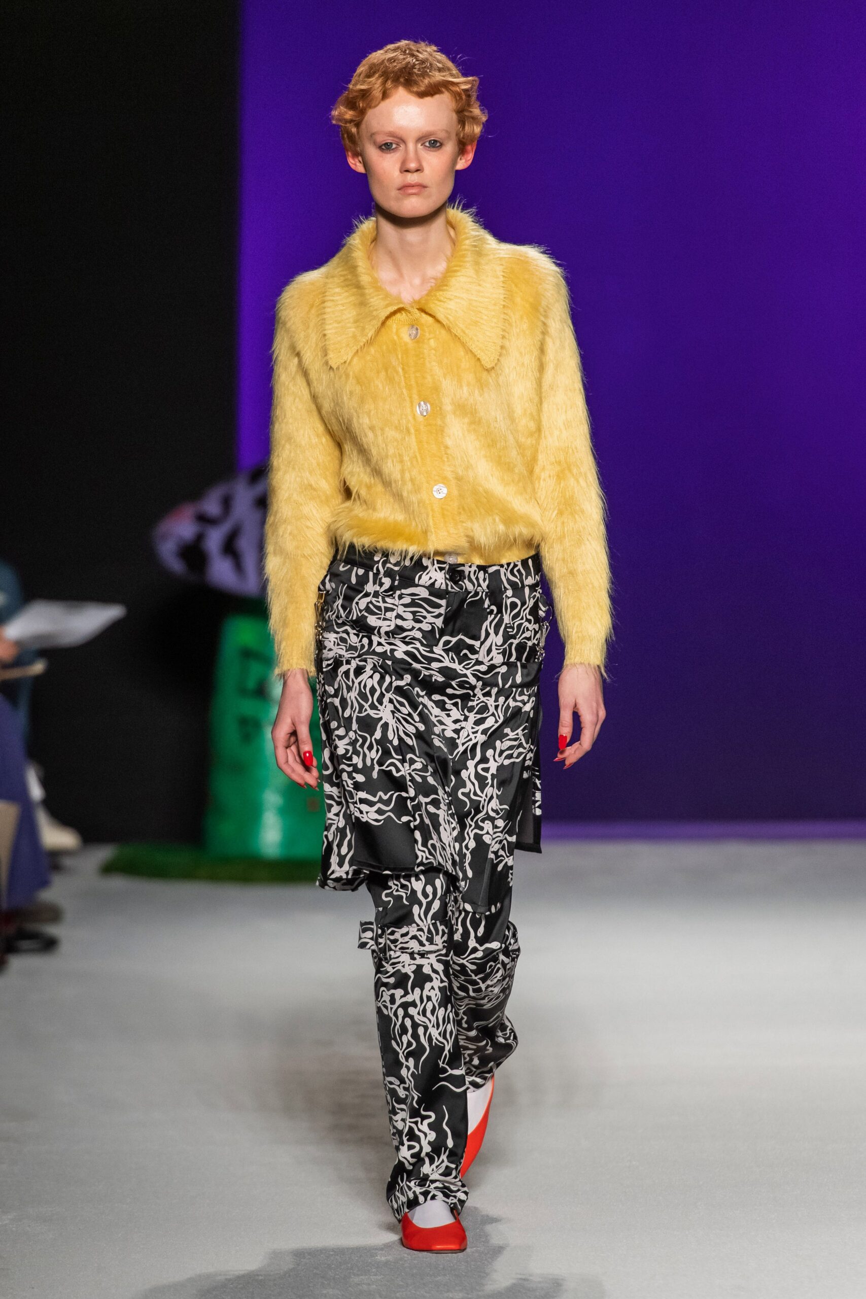 yellow faux-fur long-sleeve collared fitted textured jacket