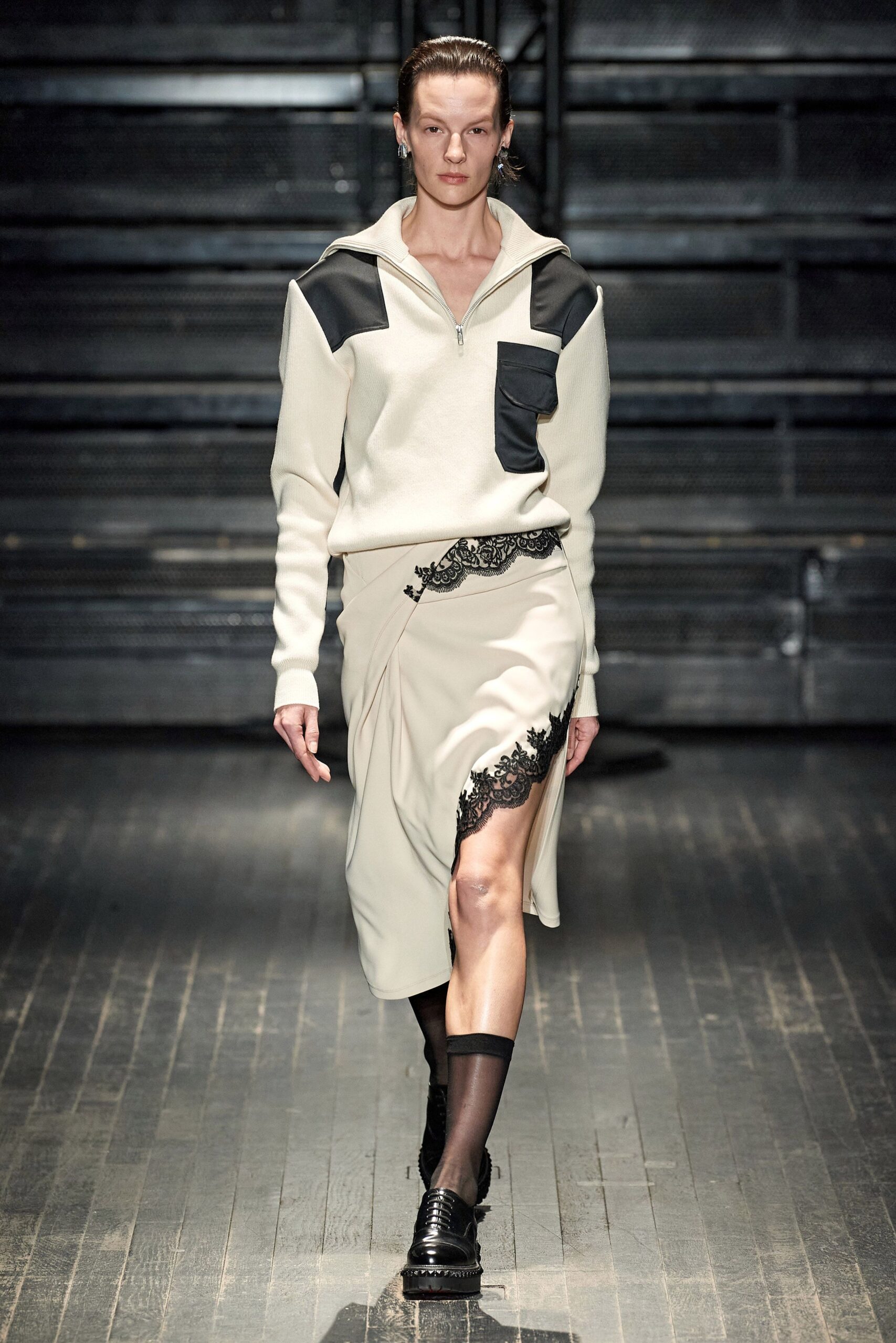 beige silk slit fitted high-waisted layered embroidered skirt