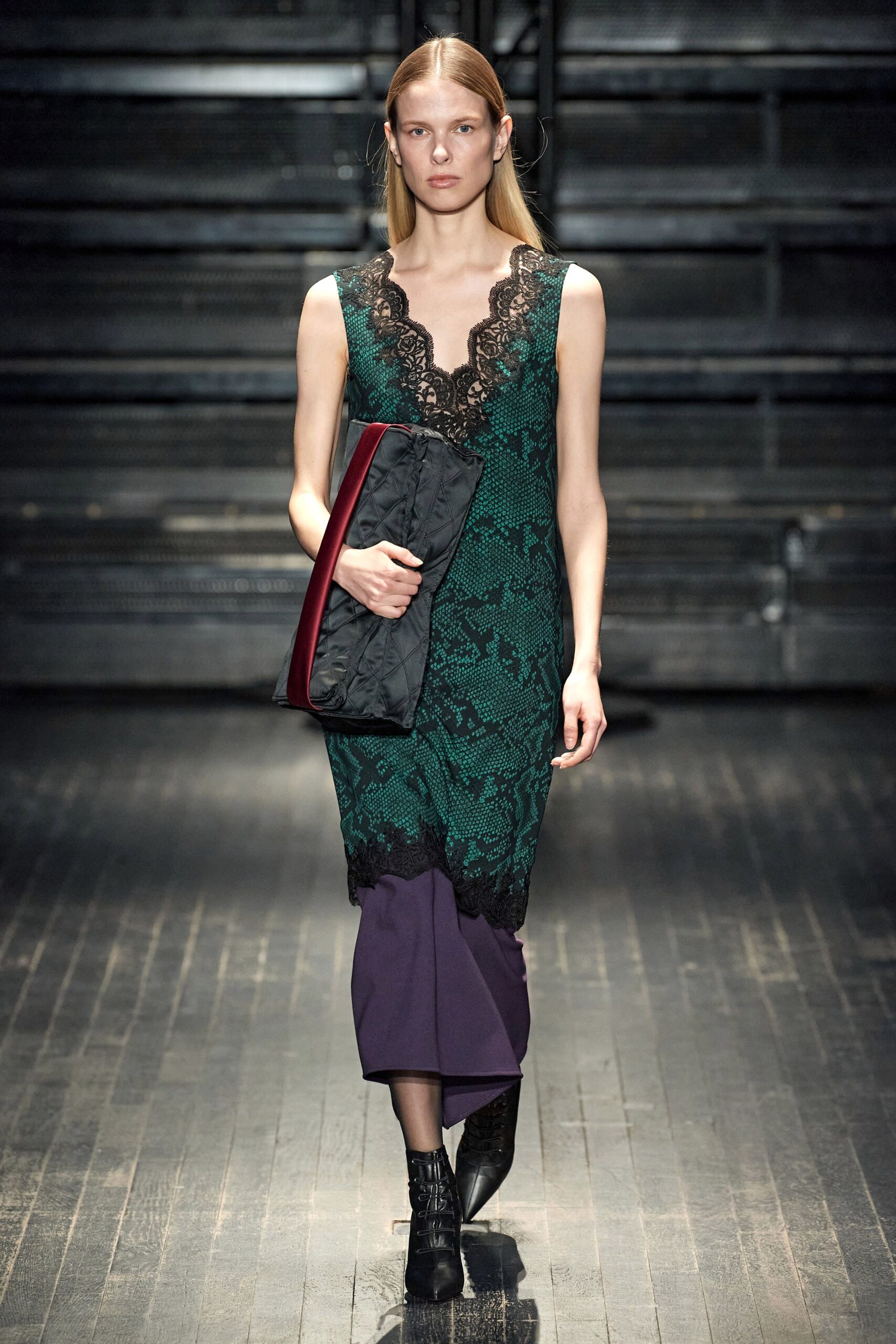 green lace sleeveless v-neck fitted layered embroidered dress
