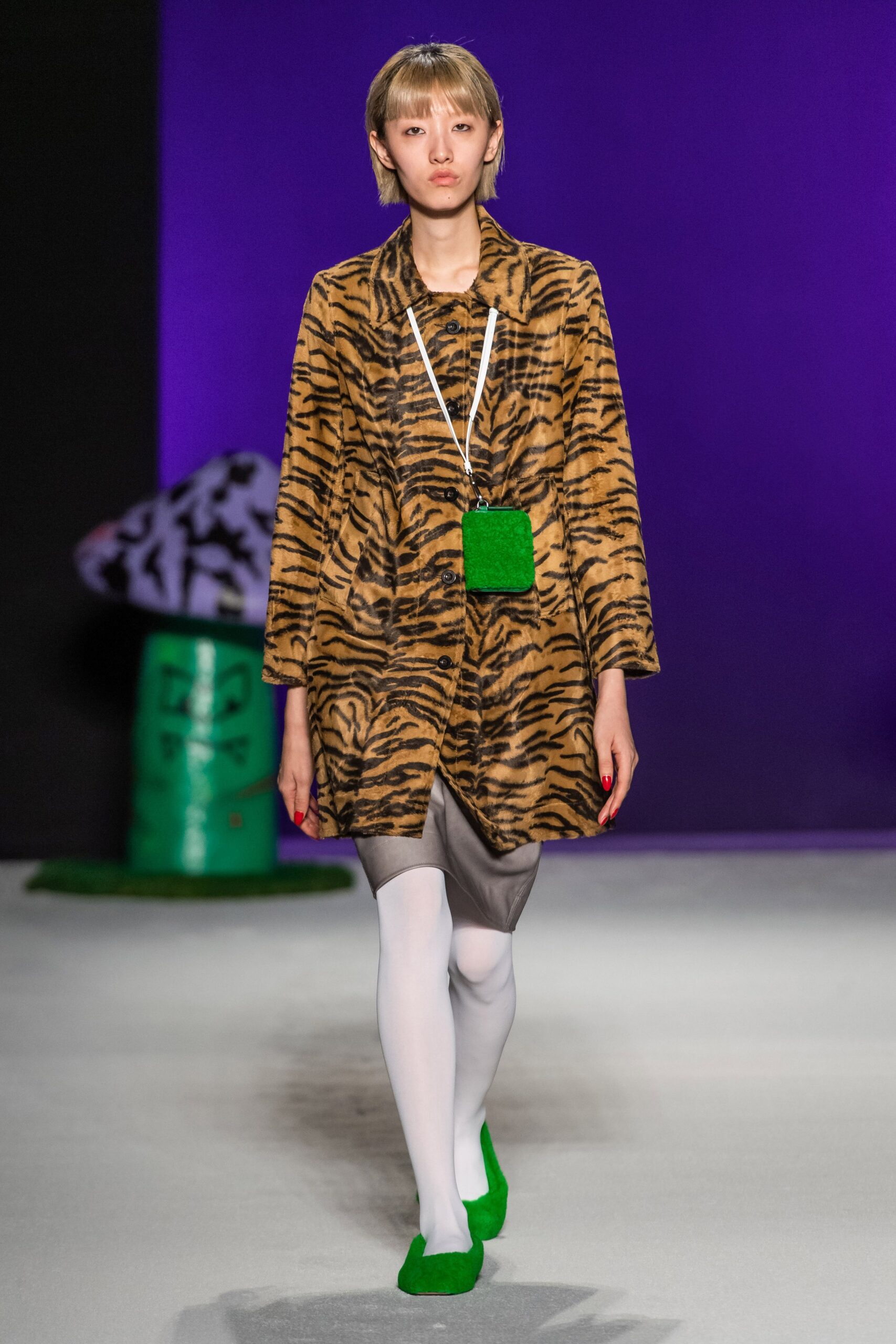 brown cotton long-sleeve collared relaxed animal-print coat