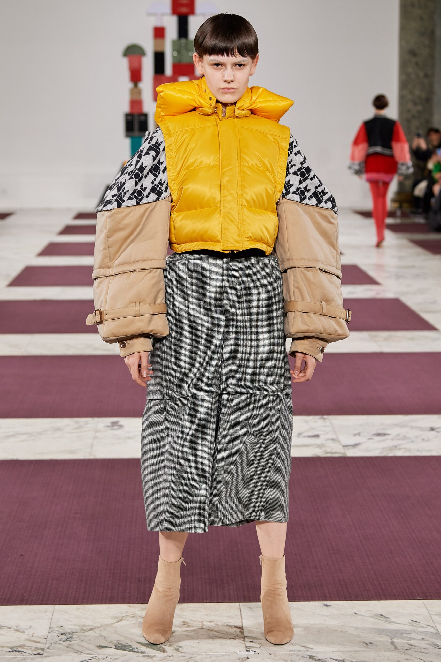 yellow jersey long-sleeve collared relaxed padded zippered jacket