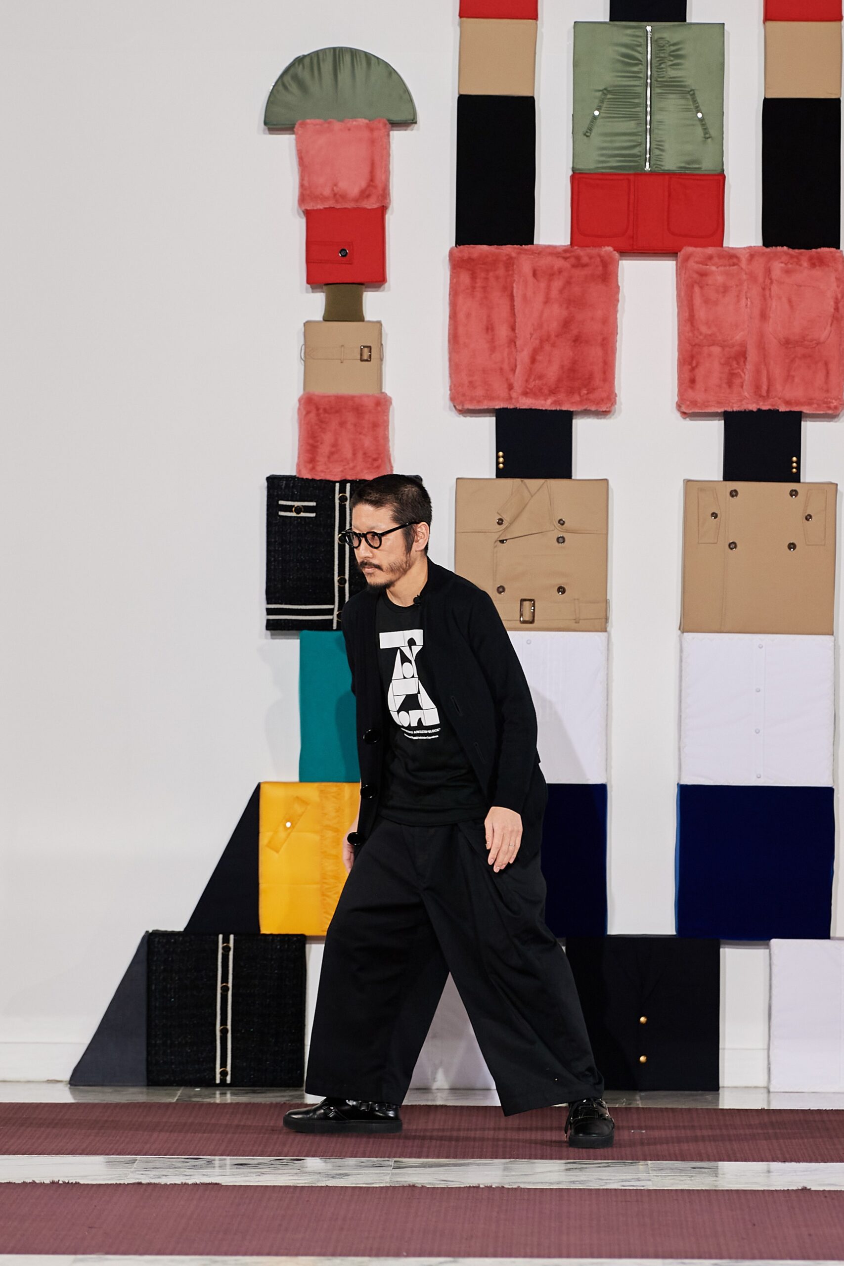 black cardigan with white t-shirt