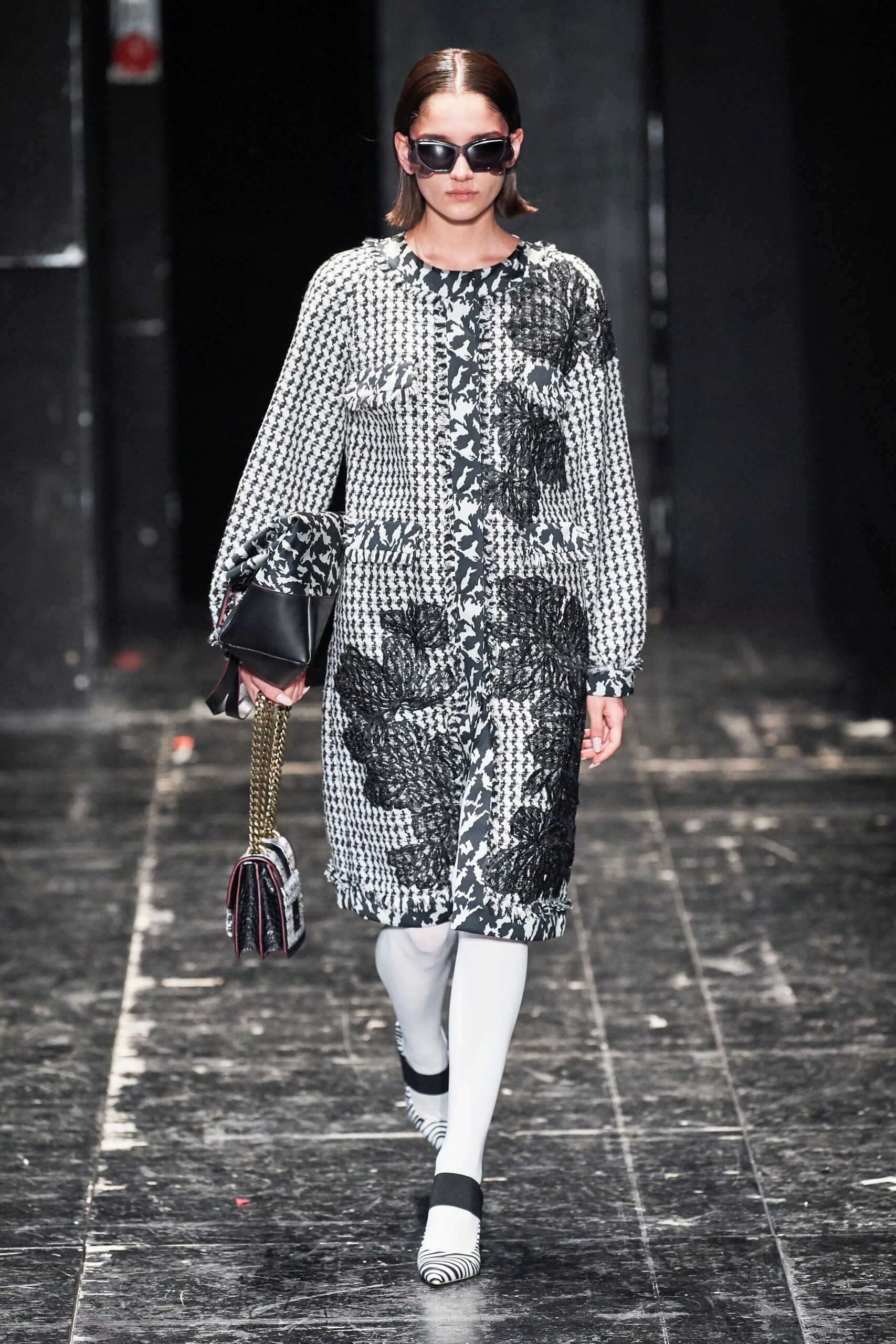 relaxed black and white printed dress