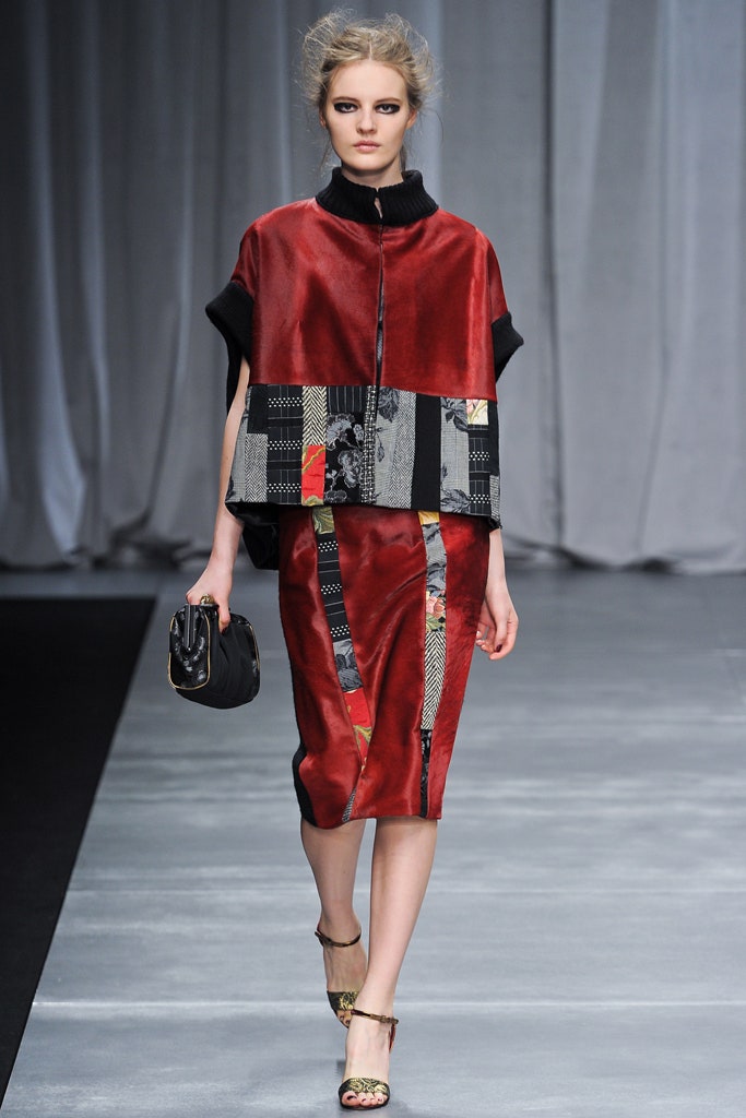 red silk fitted pencil zippered skirt