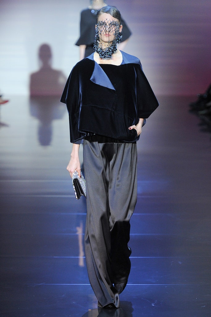 black velvet short-sleeve collared relaxed top