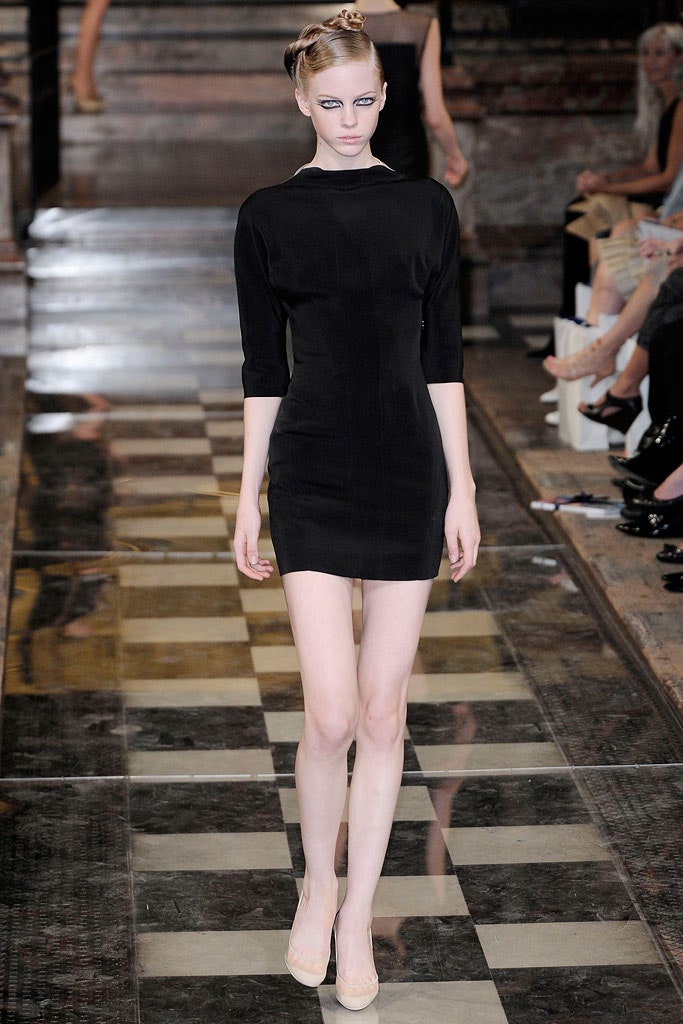fitted black mini-dress
