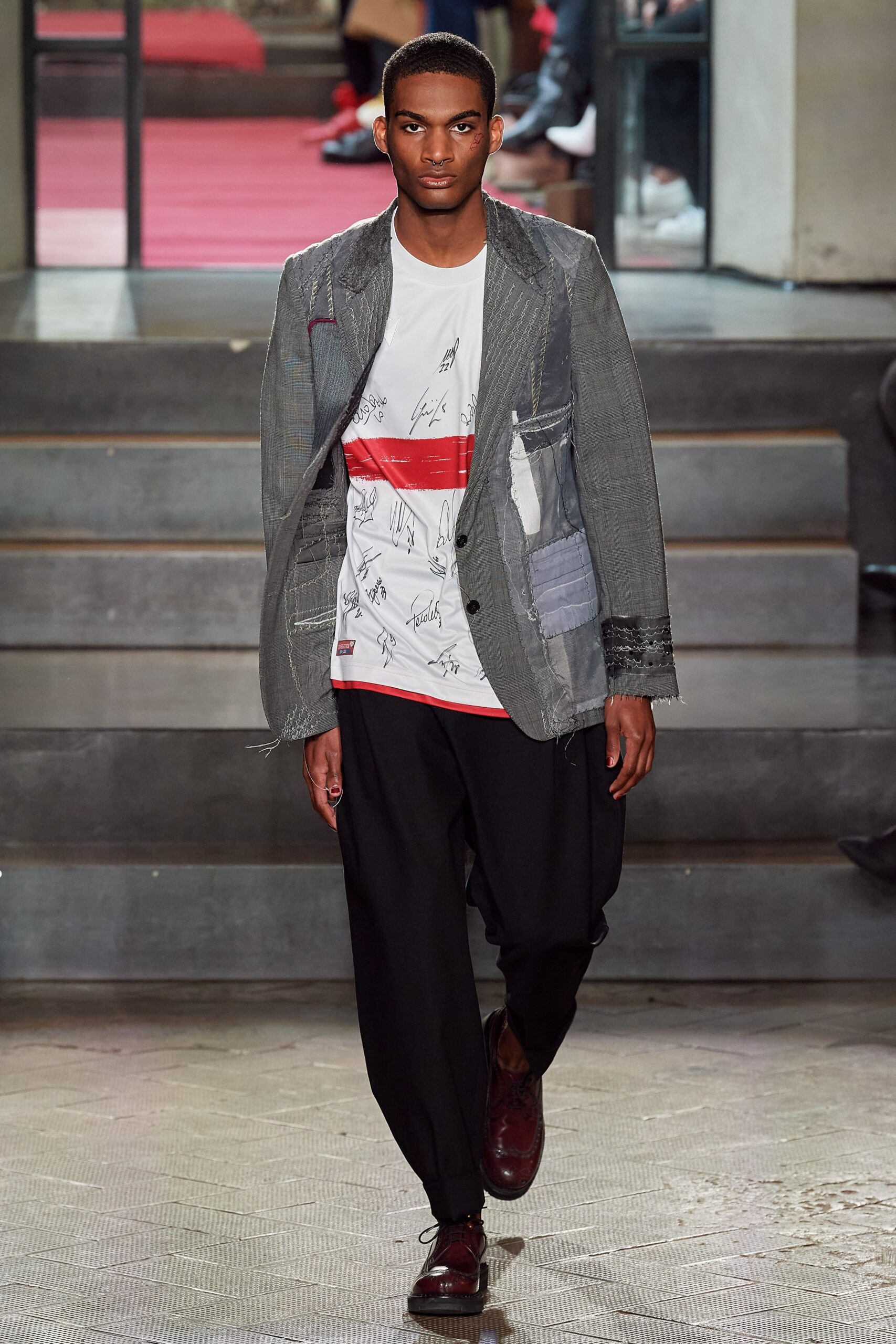 gray tailored blazer with printed t-shirt