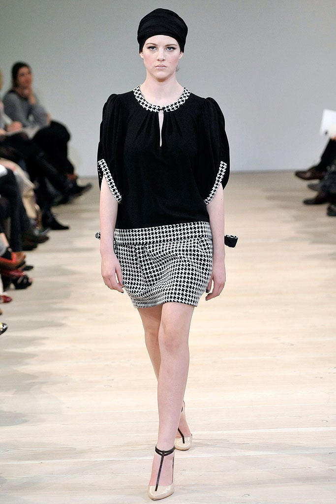 black and white fitted mini dress