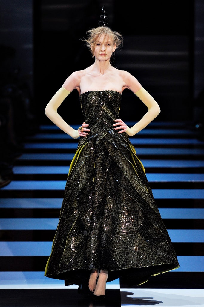 black and gold strapless gown