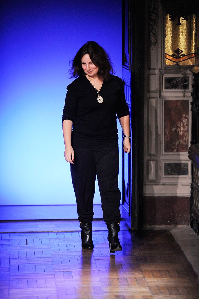 black relaxed top and pants