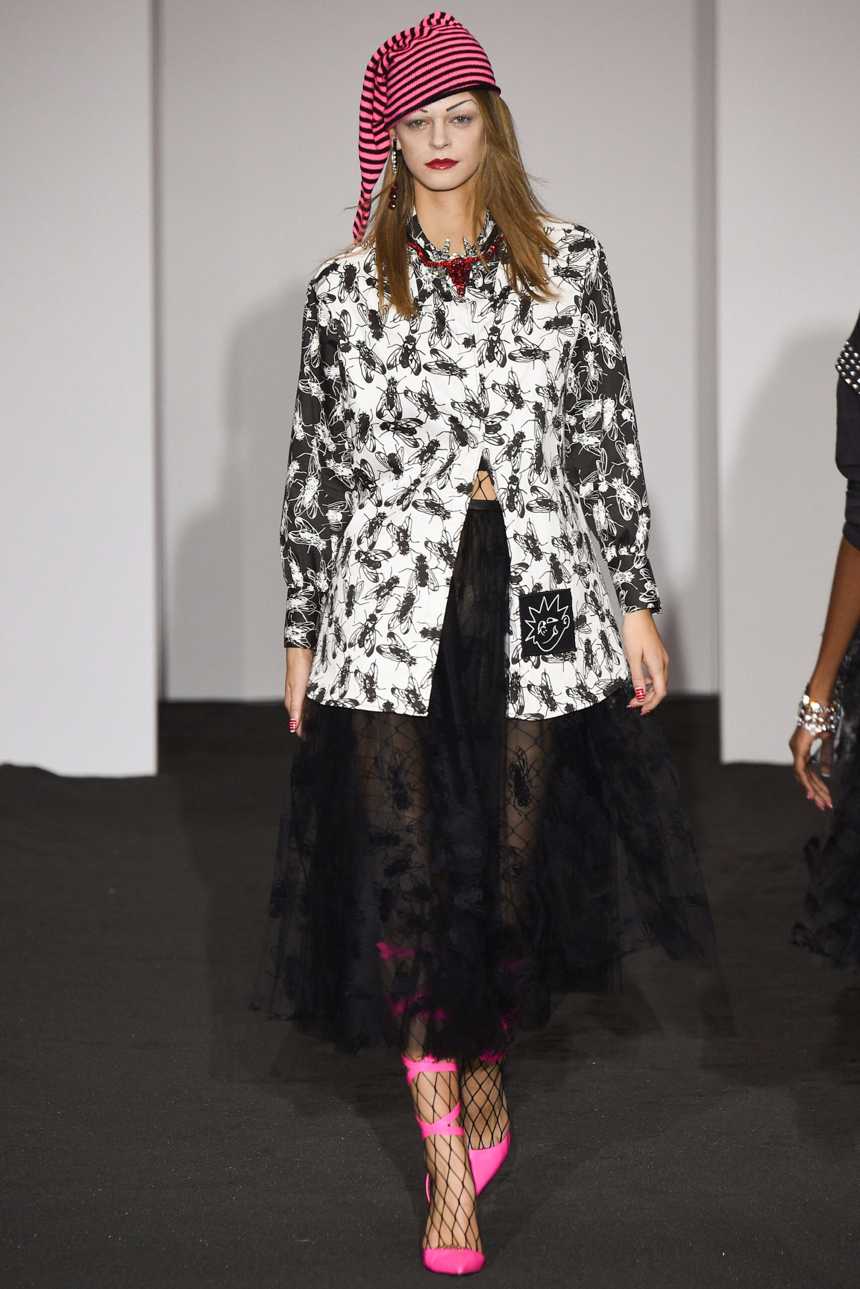 black and white printed blouse with lace skirt