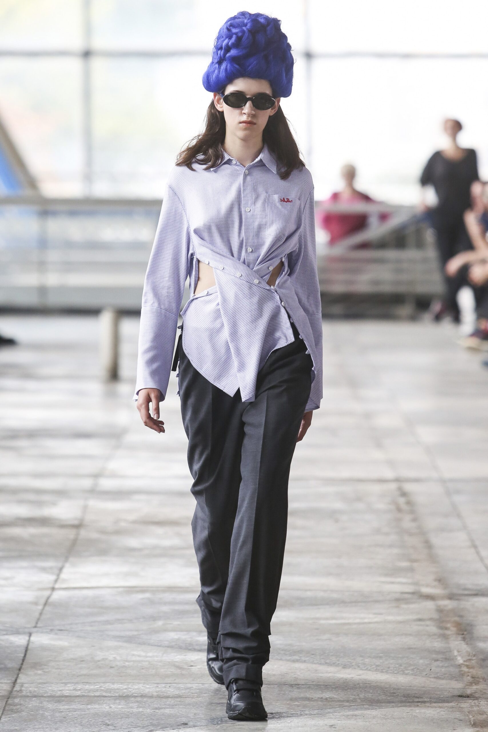 purple cotton long-sleeve collared relaxed buttoned shirt